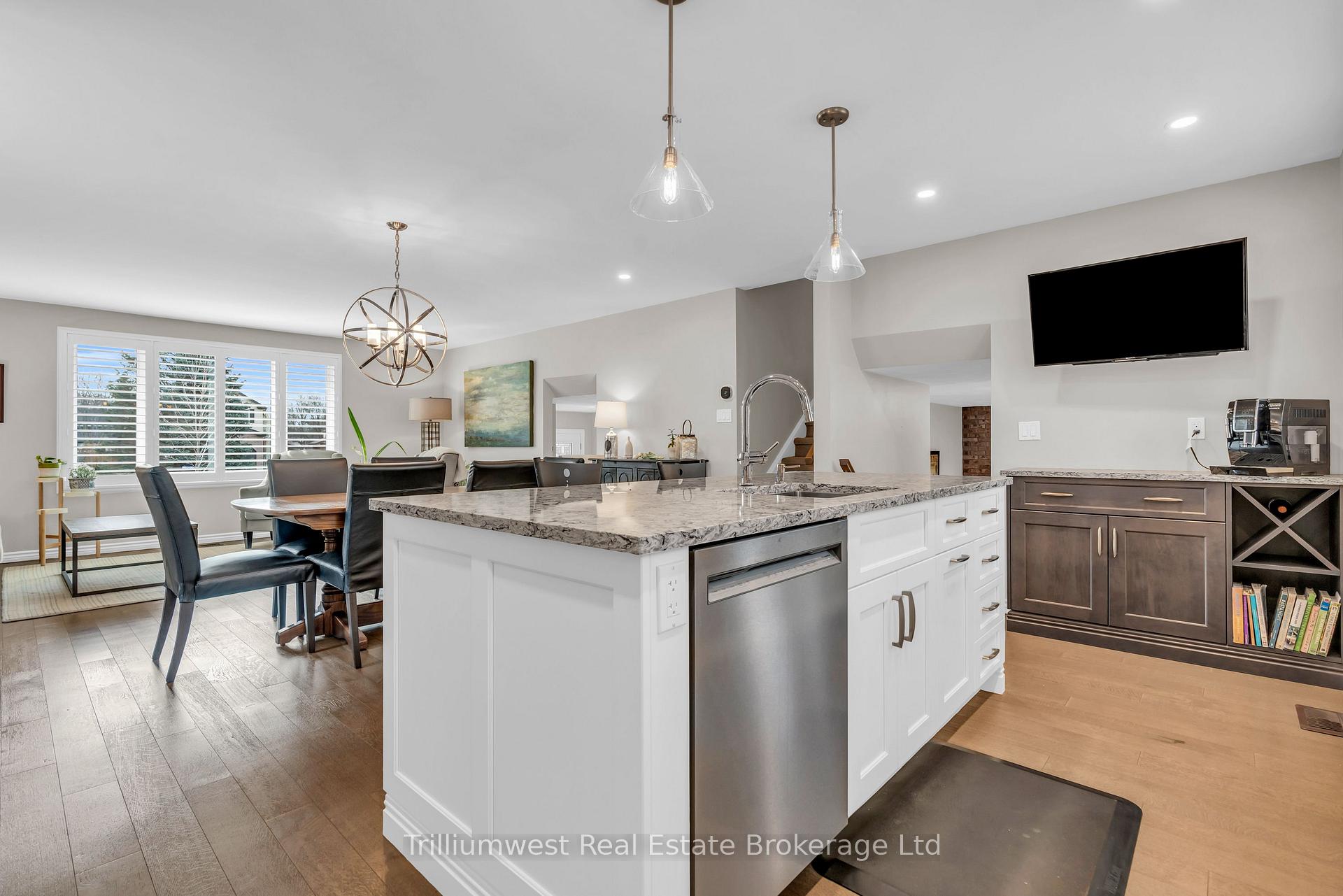 Photo 15 of 5 Schuurman Court, Guelph, Kortright West — HOMEH