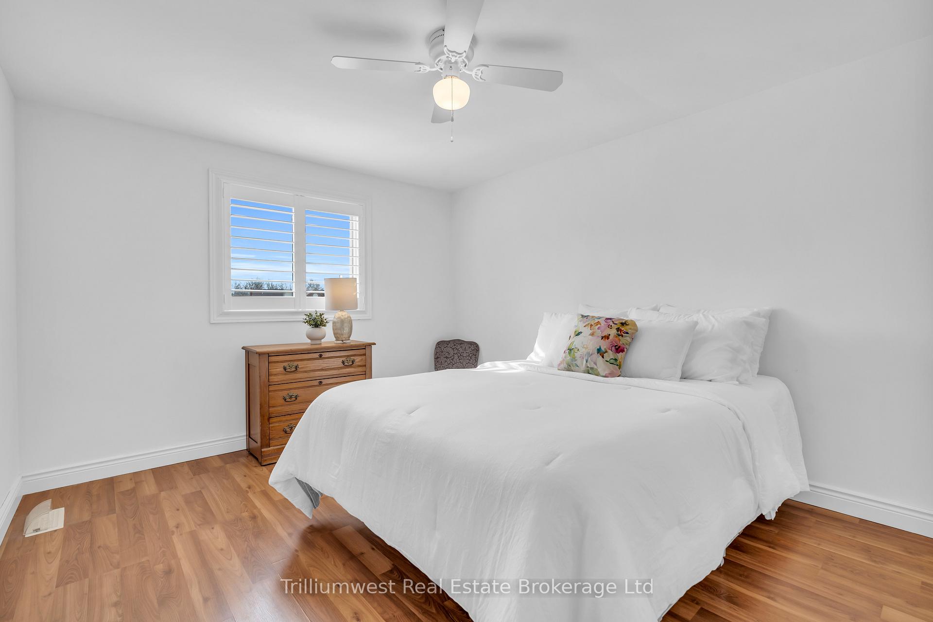 Photo 13 of 5 Schuurman Court, Guelph, Kortright West — HOMEH