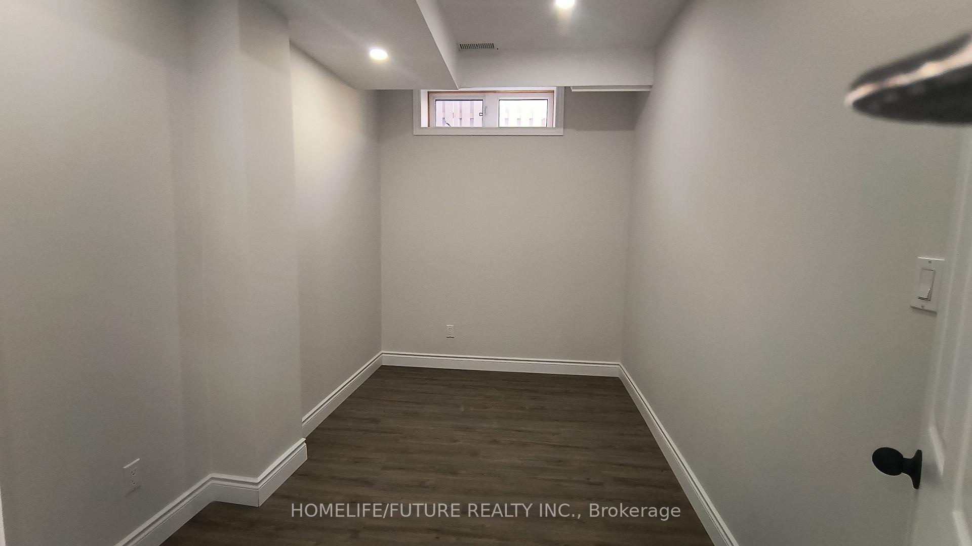 Photo 4 of 4572 14th Avenue, Markham, Milliken Mills East — HOMEH