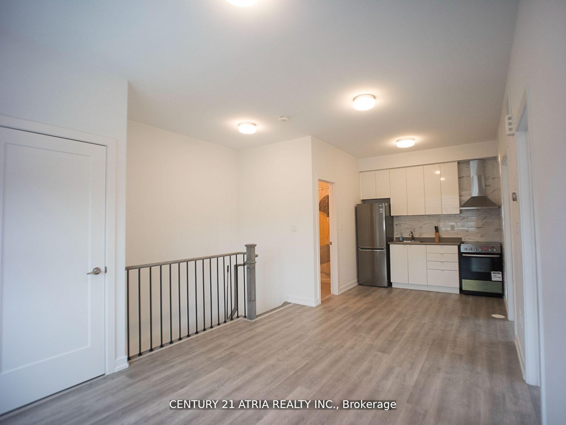 Photo 3 of Unit CoachHouse, 1 Sugarberry Avenue, Markham, Cornell — HOMEH