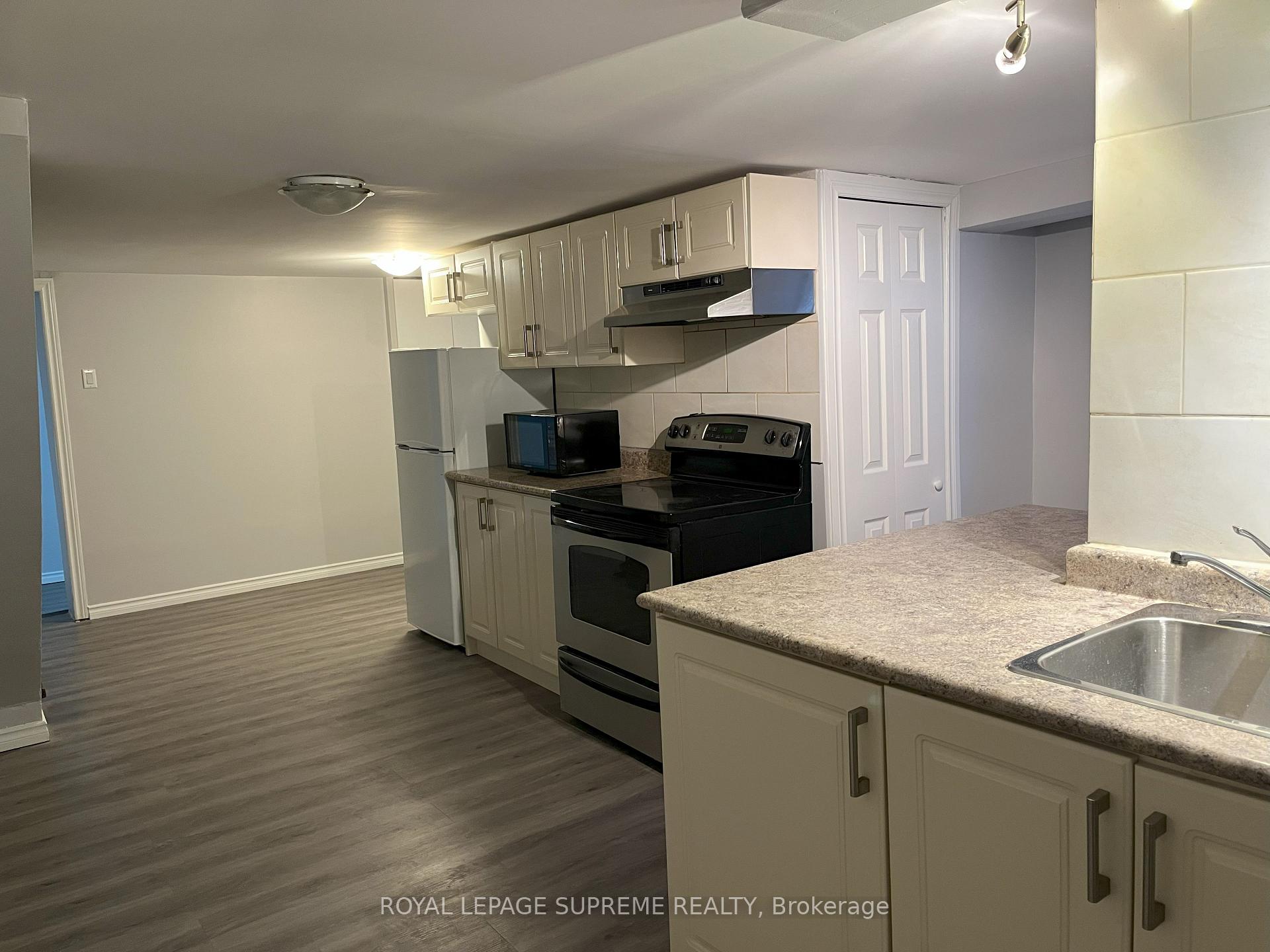 Photo 6 of Unit Bsmnt, 46 Jesmond Avenue, Toronto, Oakwood Village — HOMEH