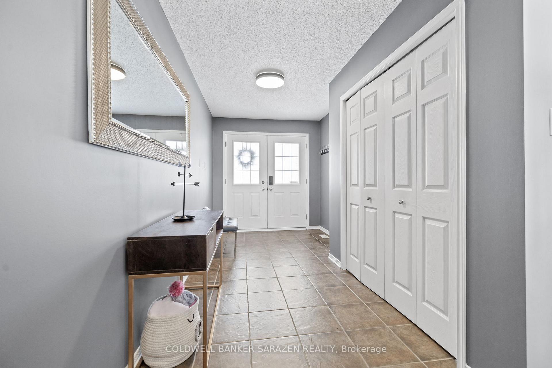 Photo 3 of 106 Gladeview Private, Ottawa, Upper Hunt Club — HOMEH