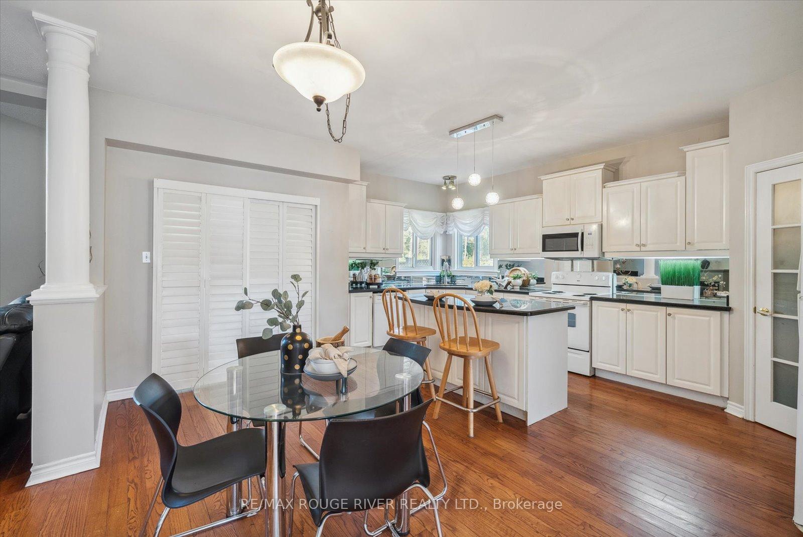 Photo 7 of 14 Selleck Lane, Oshawa, Samac — HOMEH