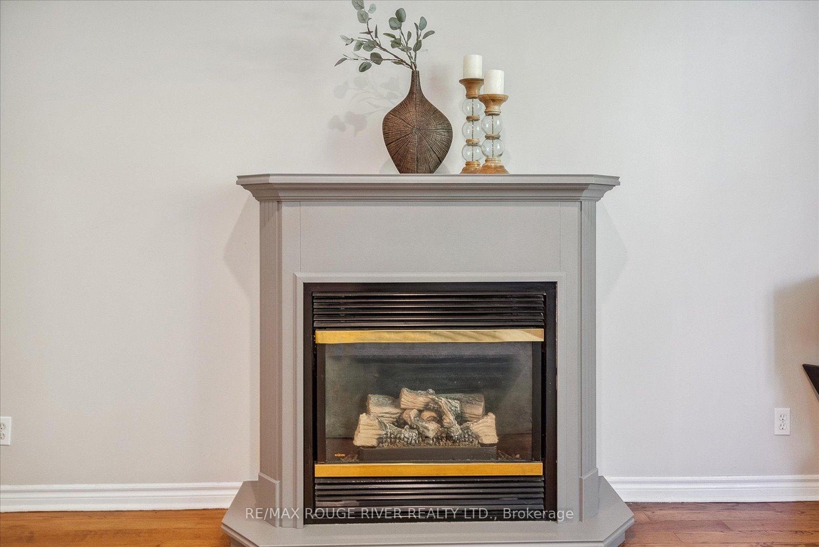 Photo 24 of 14 Selleck Lane, Oshawa, Samac — HOMEH