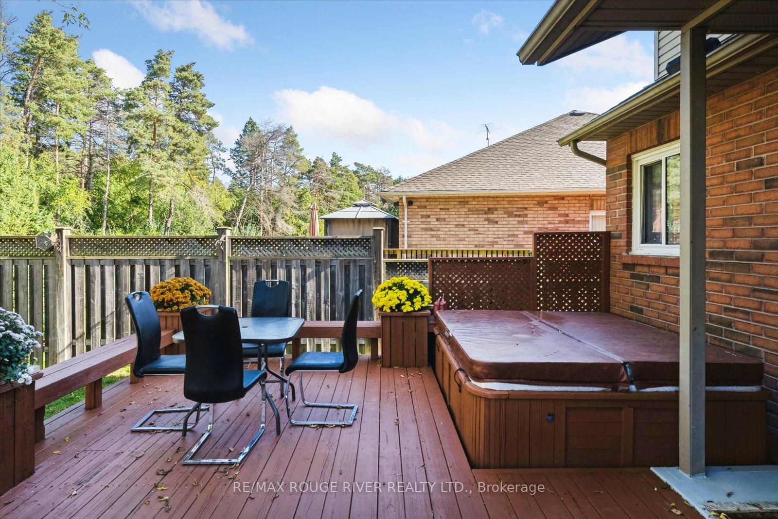 Photo 16 of 14 Selleck Lane, Oshawa, Samac — HOMEH