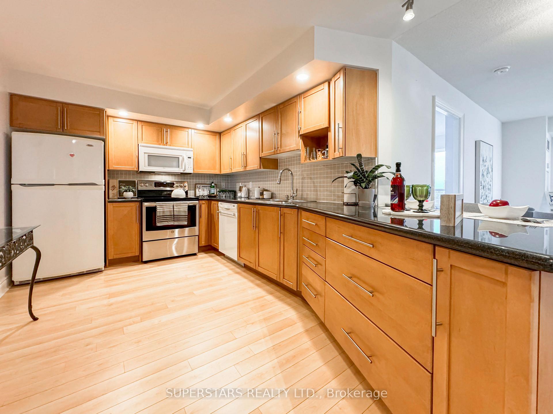Photo 8 of Unit 1063, 23 Cox Boulevard, Markham, Unionville — HOMEH