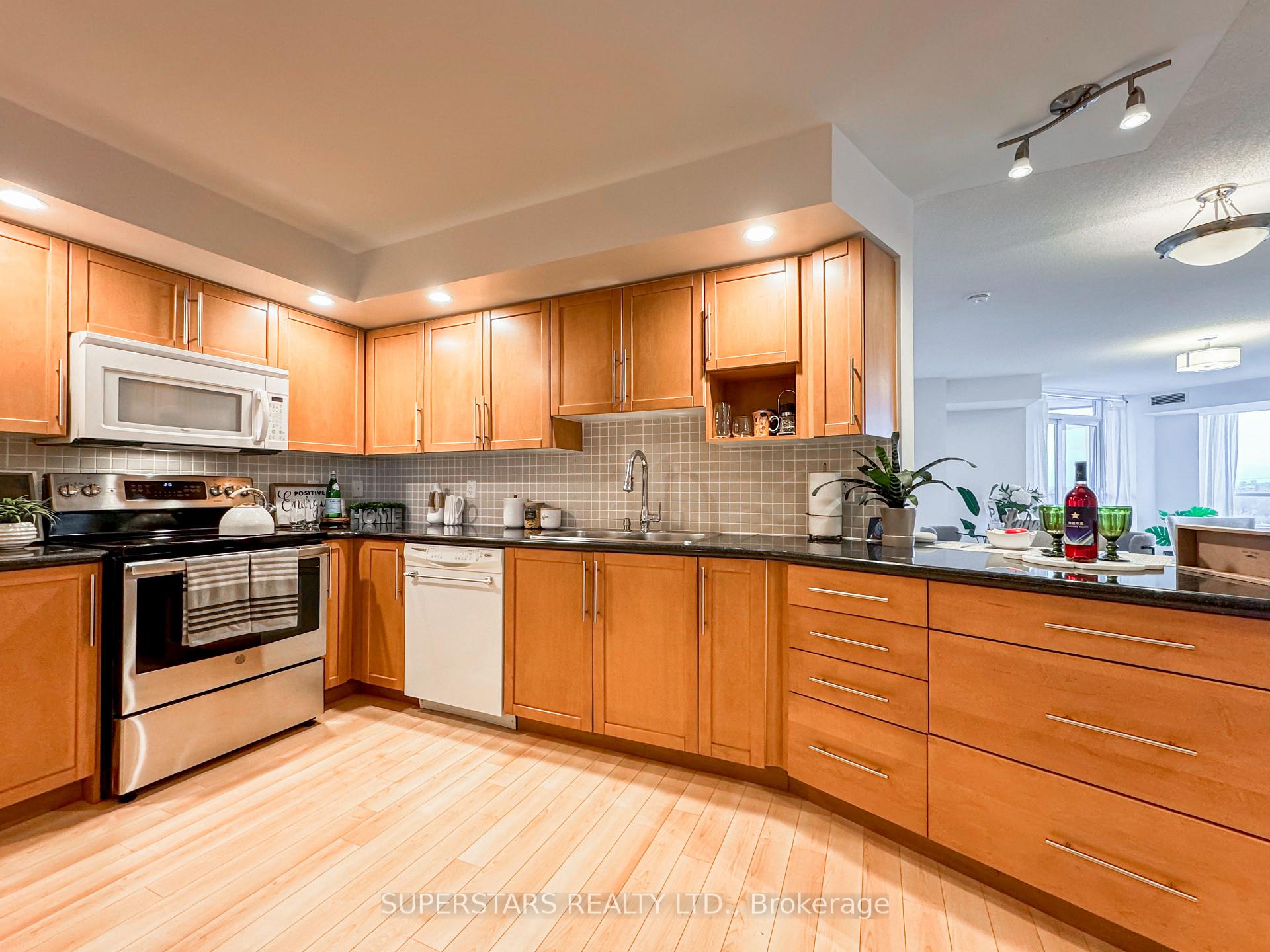 Photo 10 of Unit 1063, 23 Cox Boulevard, Markham, Unionville — HOMEH