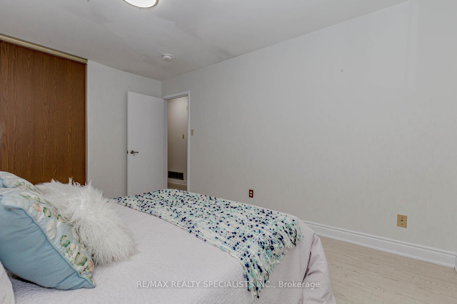 Photo 11 of 39 Seaborn (Upper) Road, Brampton, Madoc — HOMEH