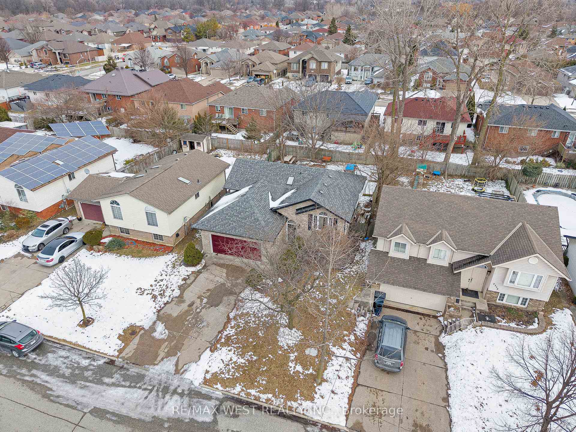 Photo 32 of 2334 California Avenue, Windsor — HOMEH