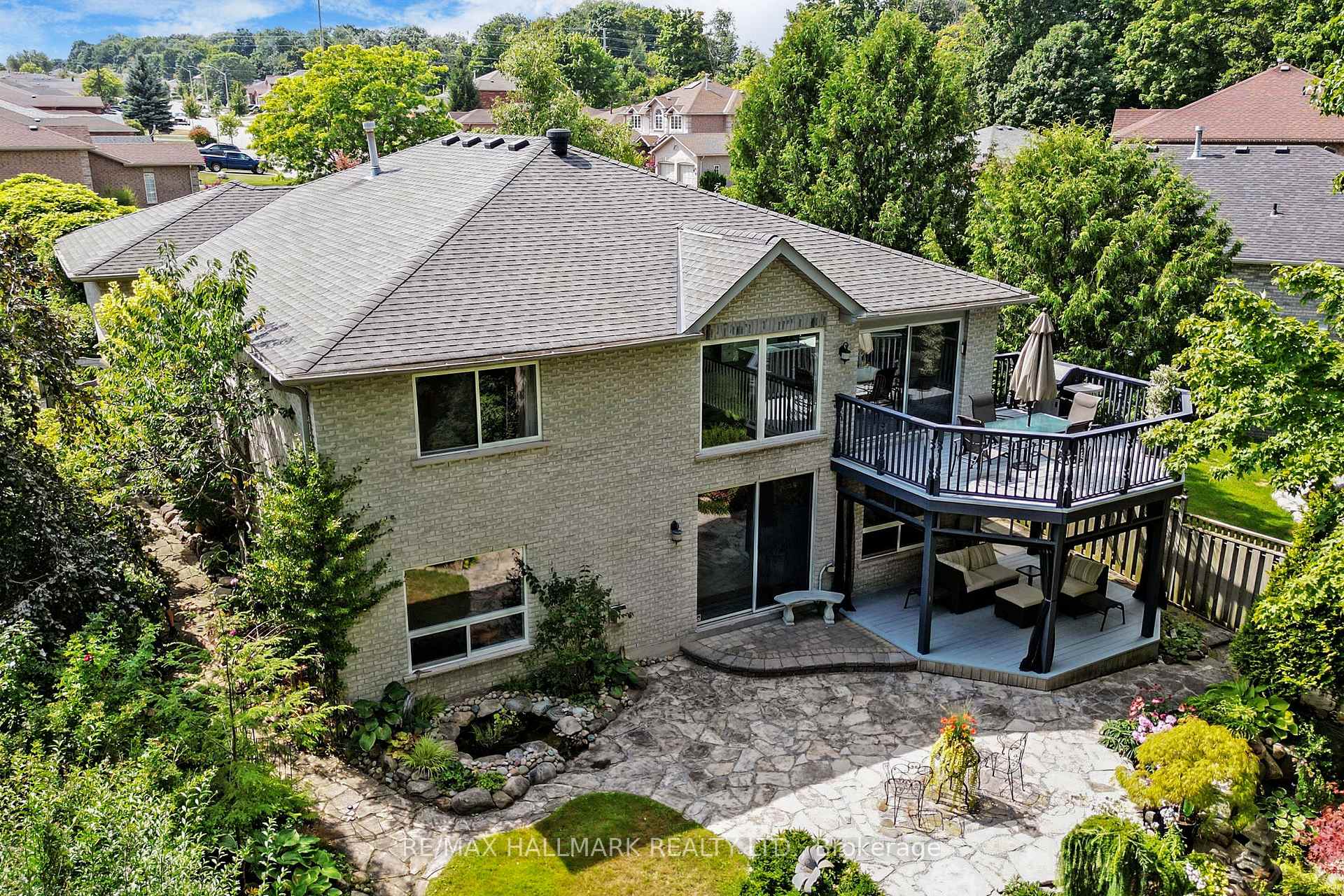 Photo 13 of 86 Osprey Ridge Road, Barrie, Little Lake — HOMEH