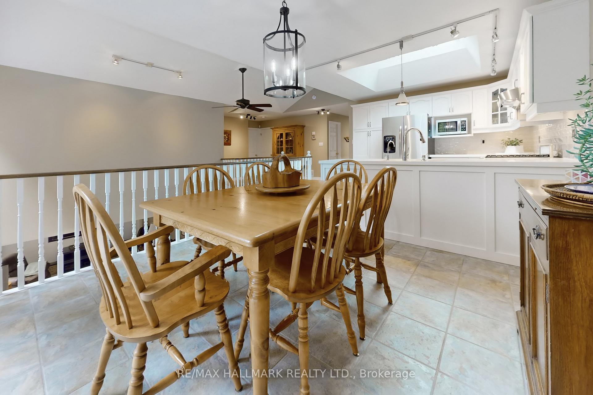 Photo 29 of 86 Osprey Ridge Road, Barrie, Little Lake — HOMEH