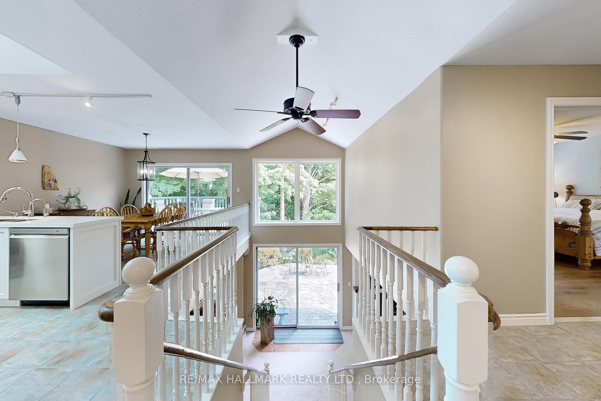 Photo 25 of 86 Osprey Ridge Road, Barrie, Little Lake — HOMEH