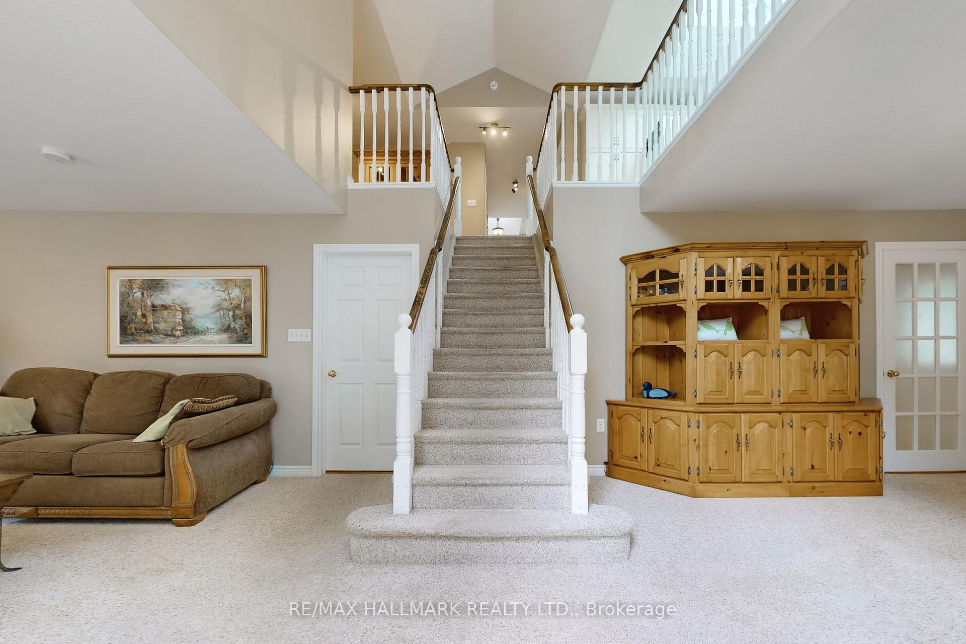 Photo 38 of 86 Osprey Ridge Road, Barrie, Little Lake — HOMEH