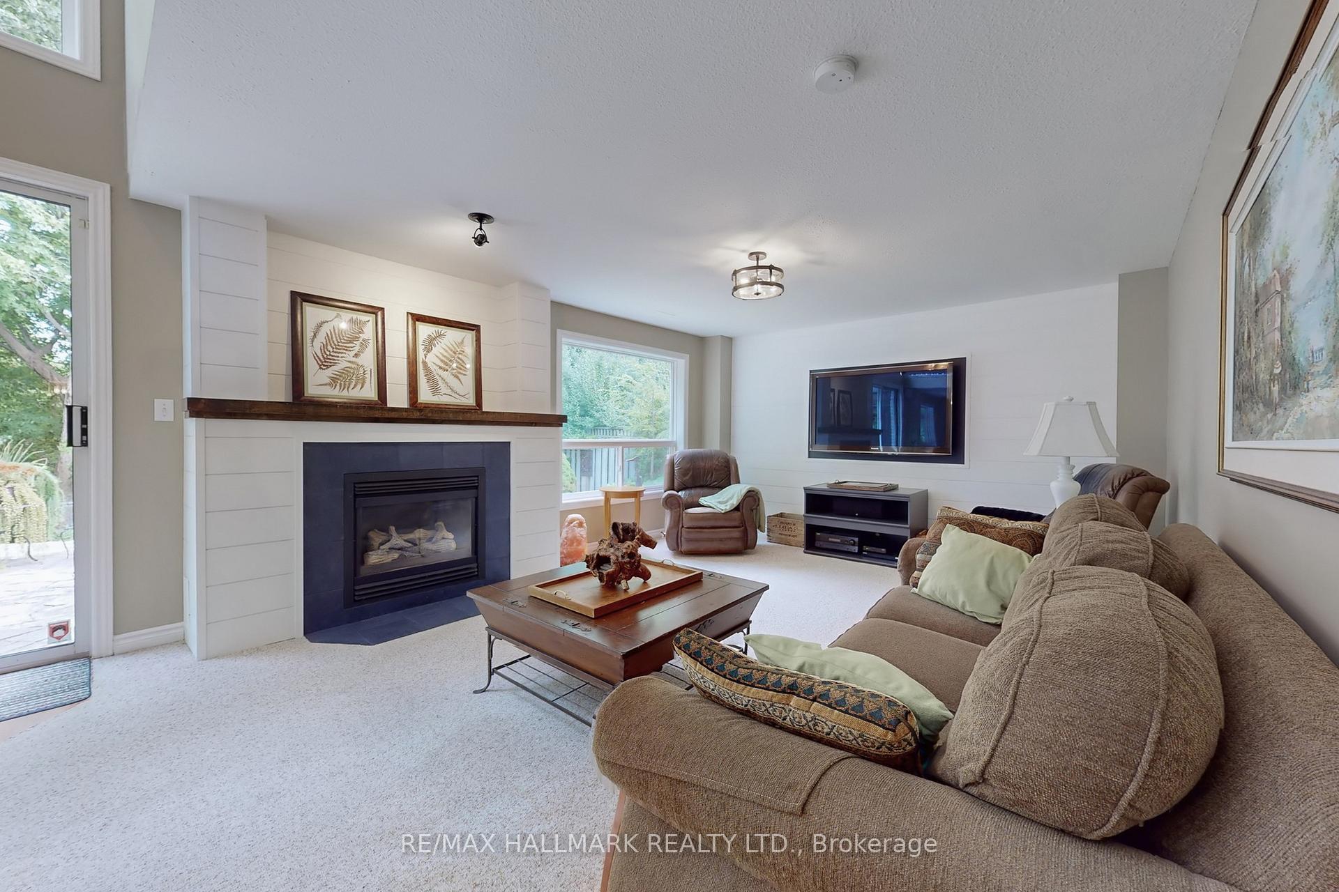 Photo 24 of 86 Osprey Ridge Road, Barrie, Little Lake — HOMEH