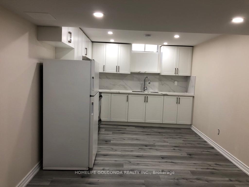 Photo 2 of 26 Kenley Crescent, Markham, Milliken Mills East — HOMEH