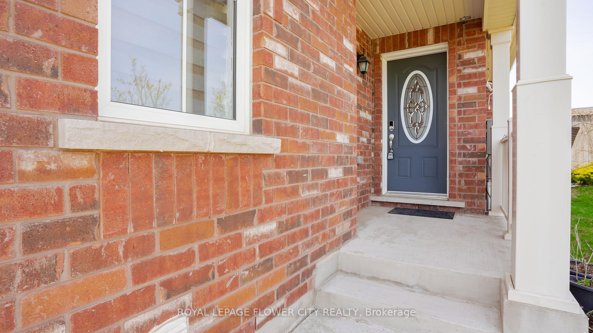 Photo 17 of 113 Vanhorne Close, Brampton, Northwest Brampton — HOMEH