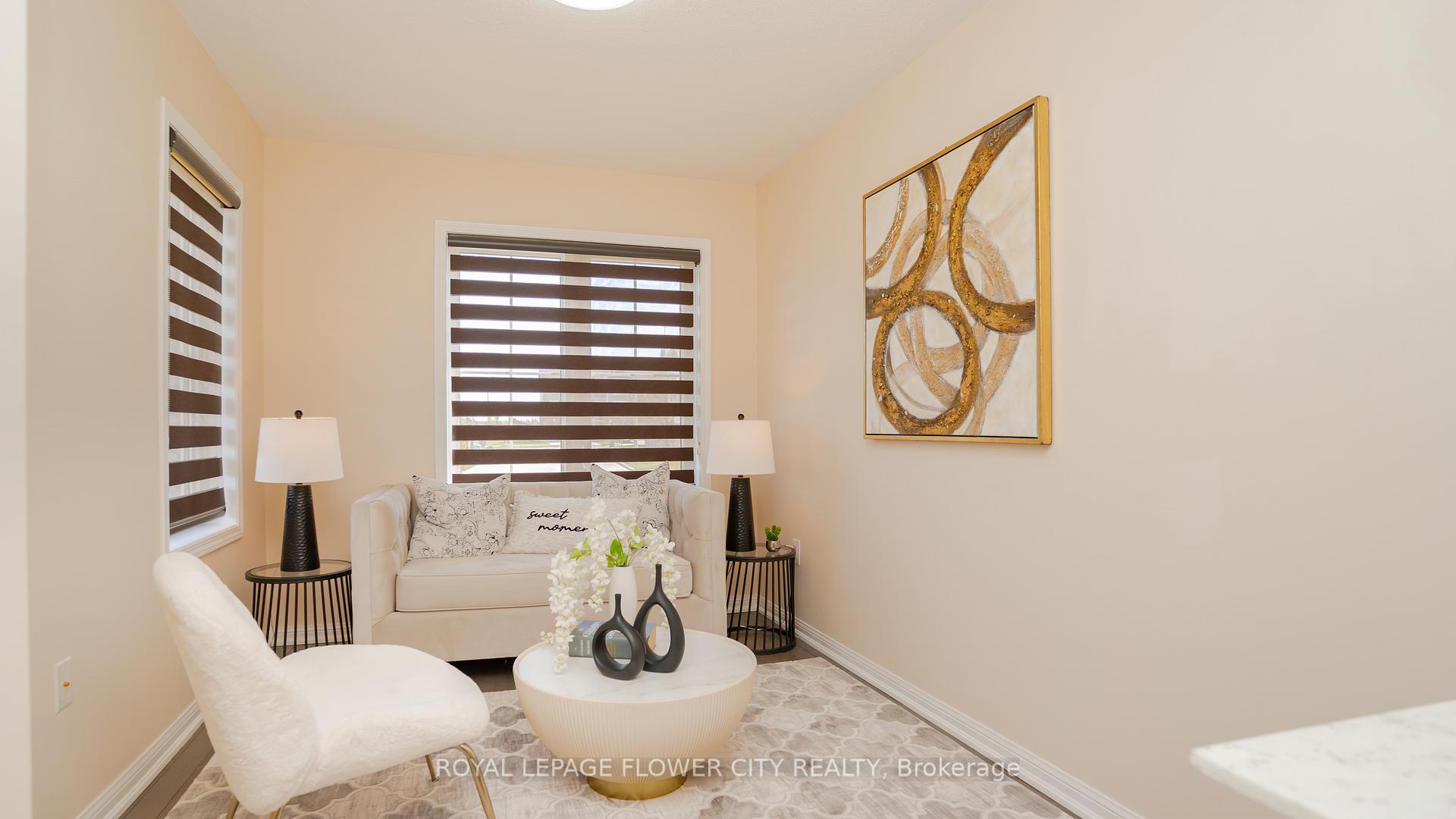 Photo 3 of 113 Vanhorne Close, Brampton, Northwest Brampton — HOMEH