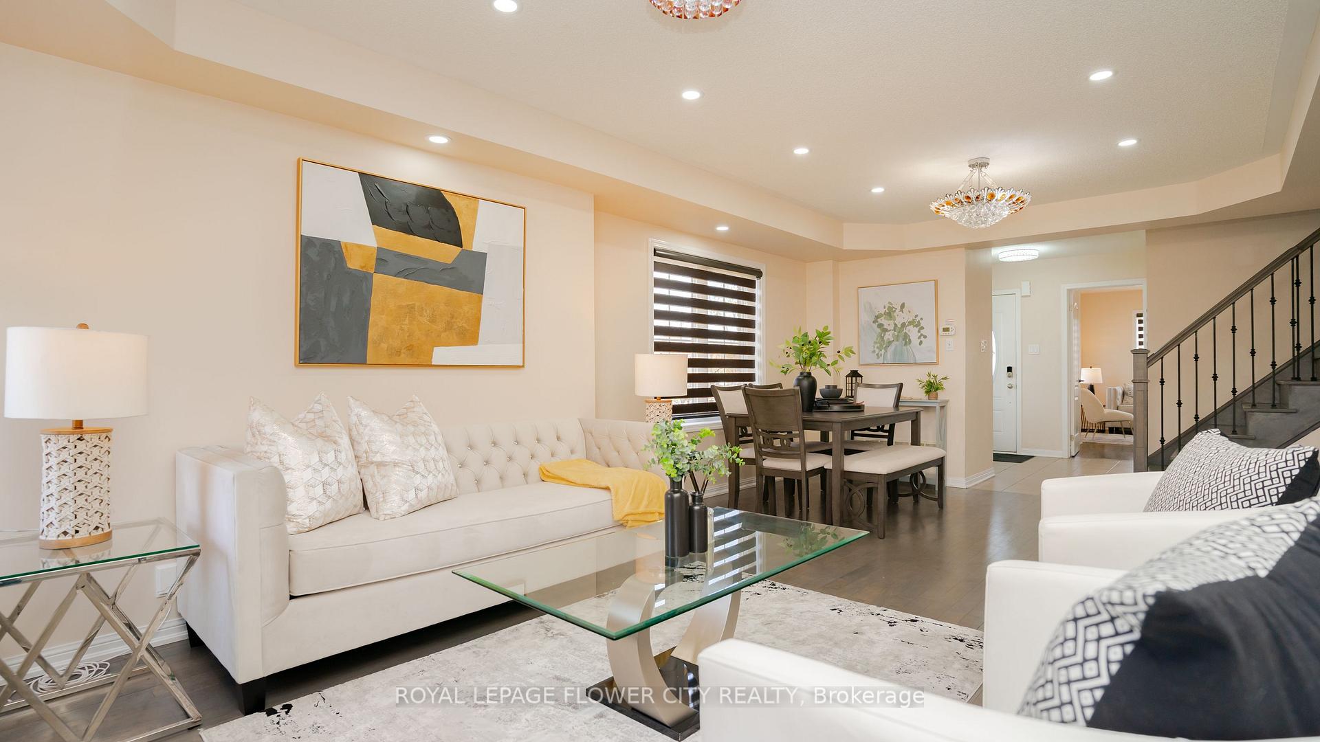 Photo 5 of 113 Vanhorne Close, Brampton, Northwest Brampton — HOMEH