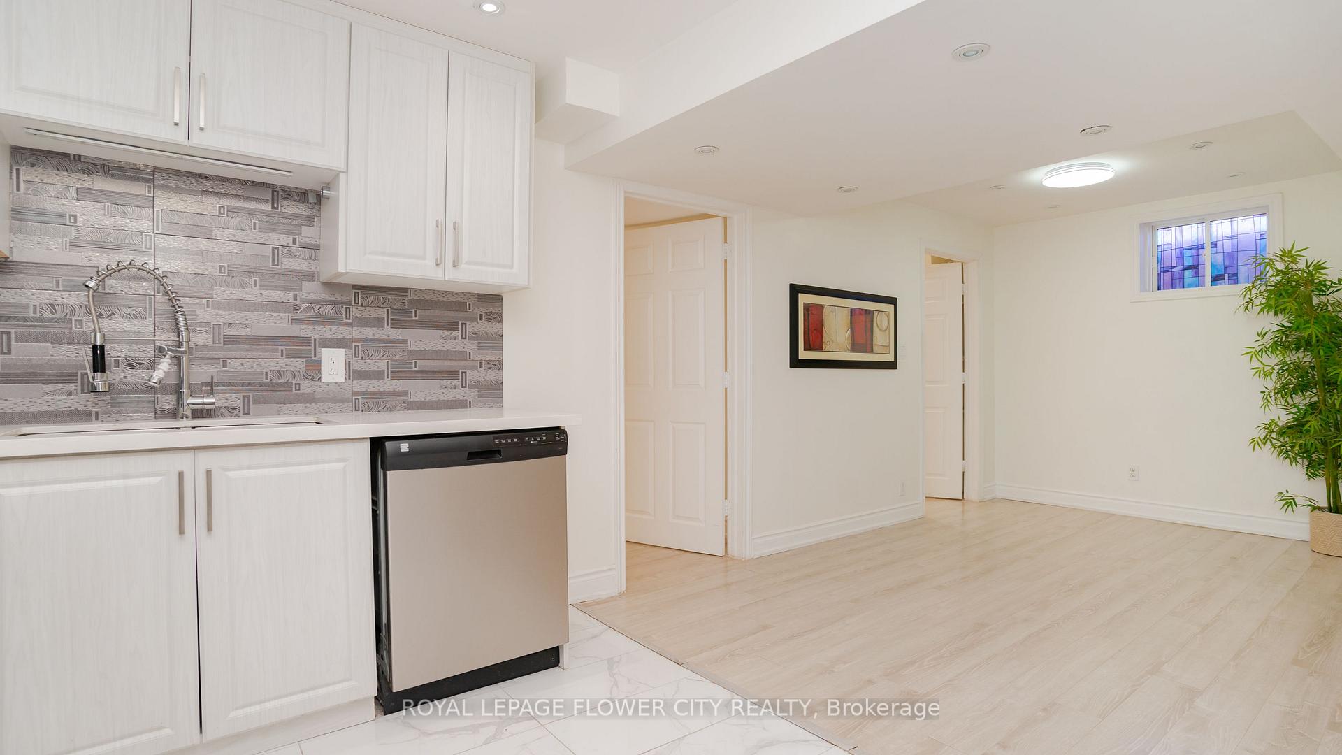 Photo 26 of 113 Vanhorne Close, Brampton, Northwest Brampton — HOMEH