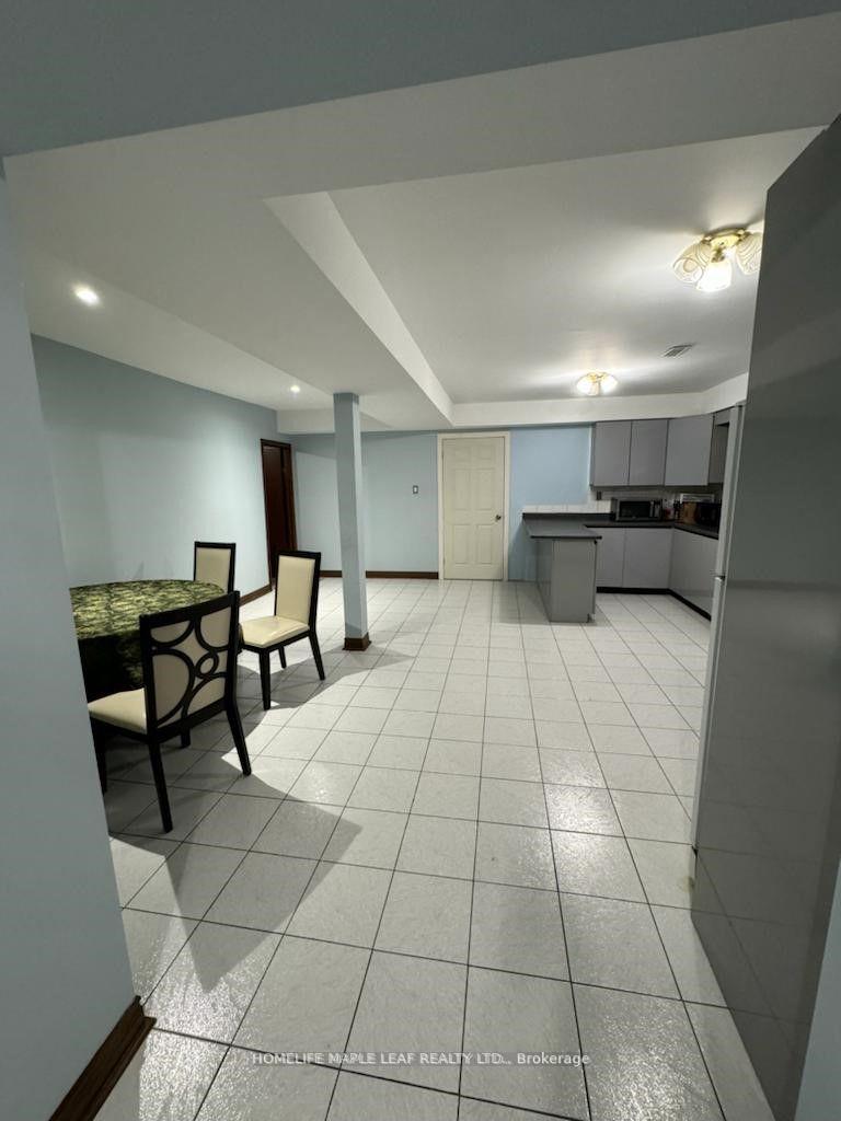 Photo 6 of Unit Bsmt, 8 Delray Court, Brampton, Toronto Gore Rural Estate — HOMEH