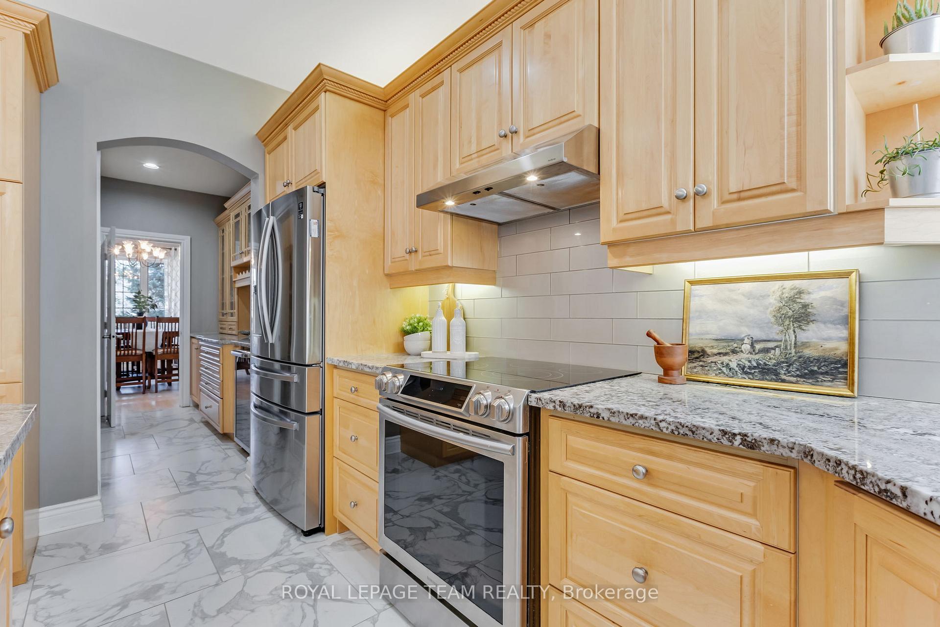 Photo 7 of 24 Cypress Garden, Ottawa, Stittsville (South) — HOMEH