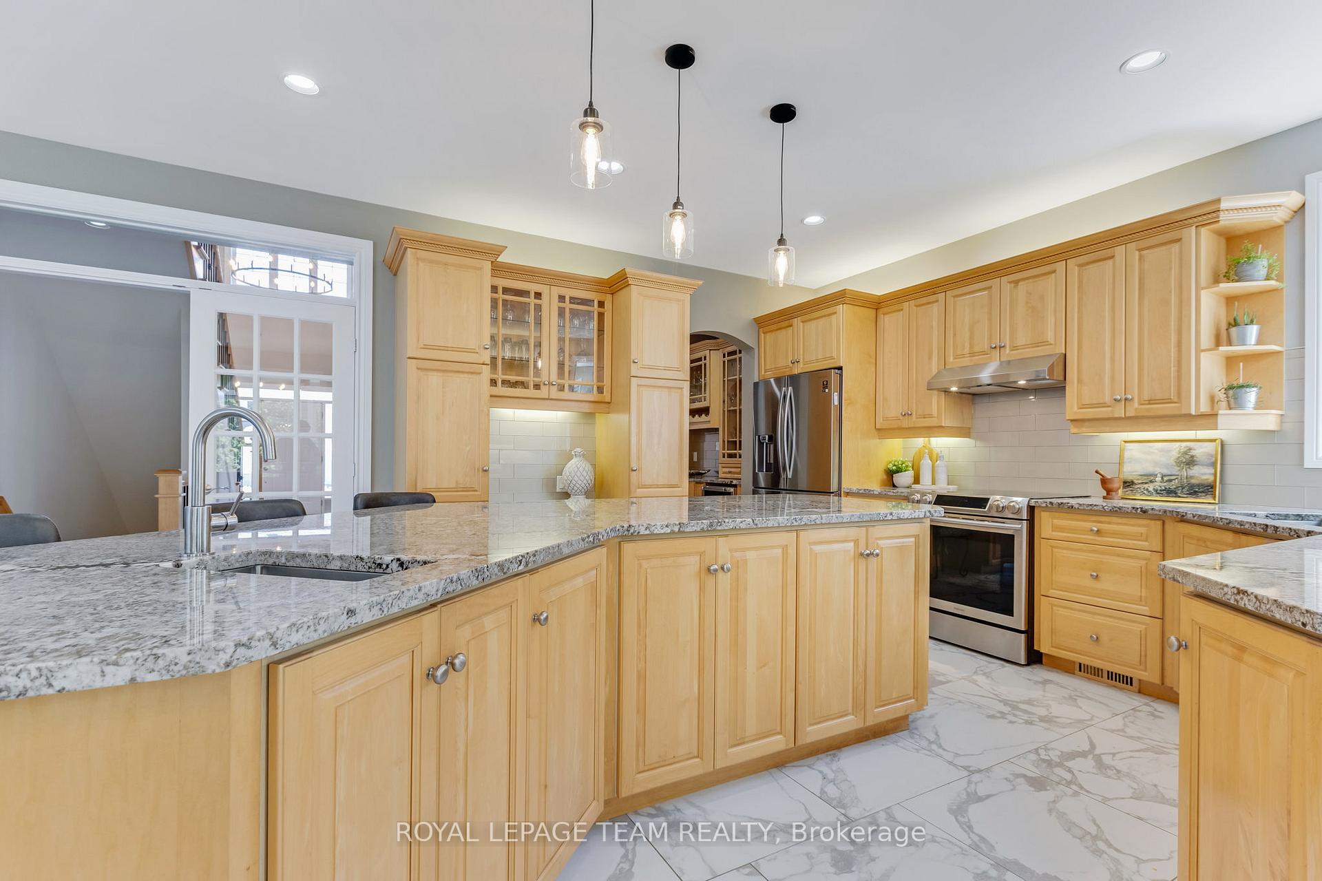 Photo 4 of 24 Cypress Garden, Ottawa, Stittsville (South) — HOMEH