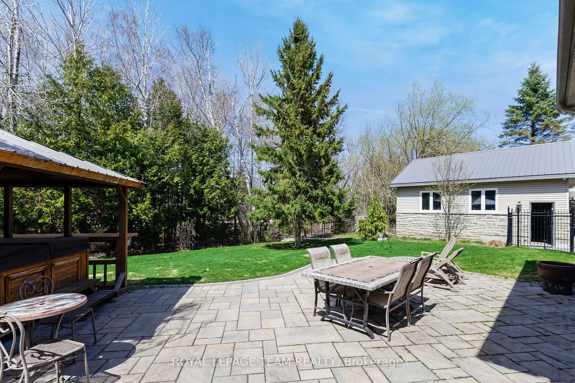 Photo 45 of 24 Cypress Garden, Ottawa, Stittsville (South) — HOMEH