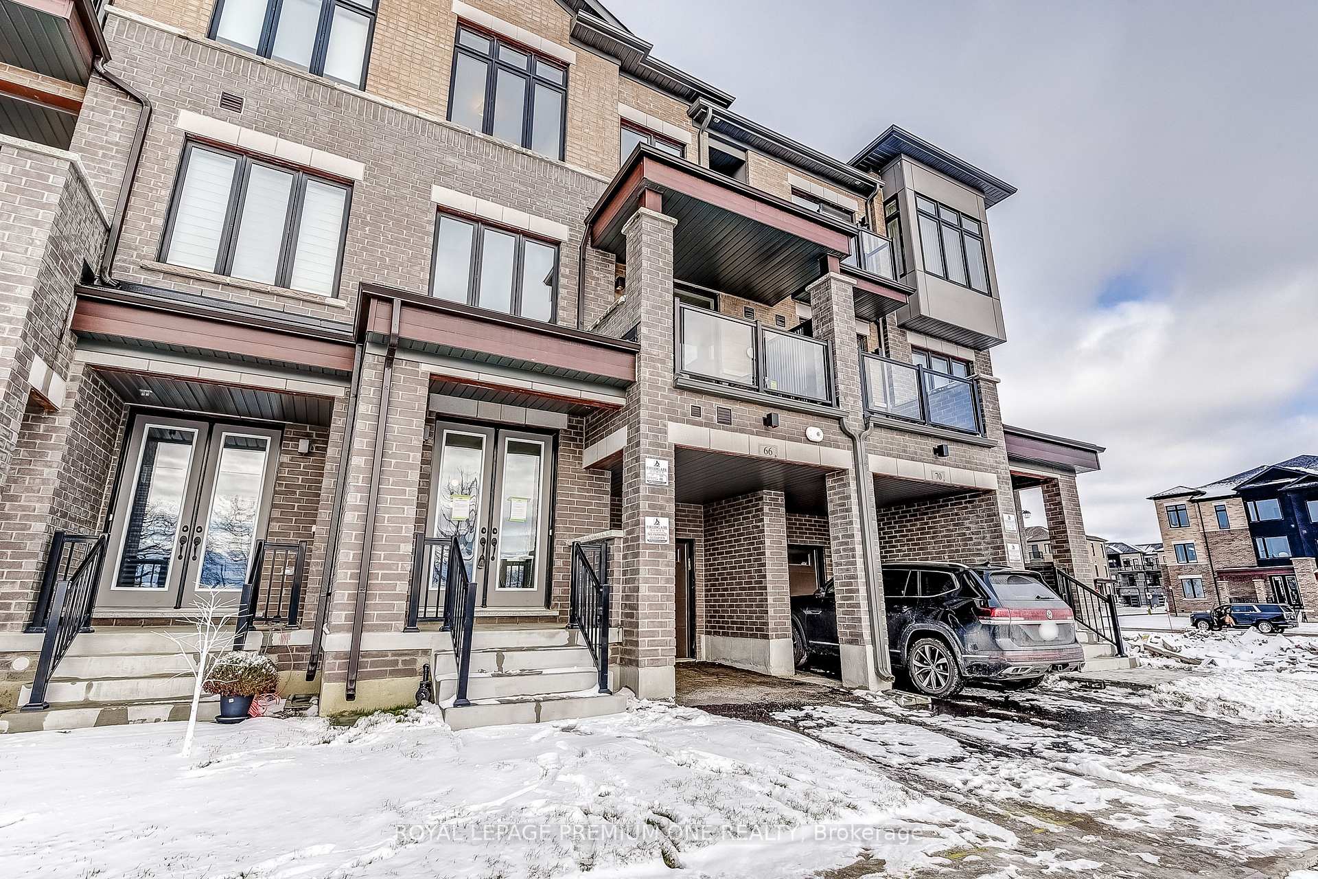 Photo 12 of 66 Thule Street N, Vaughan, Vellore Village — HOMEH