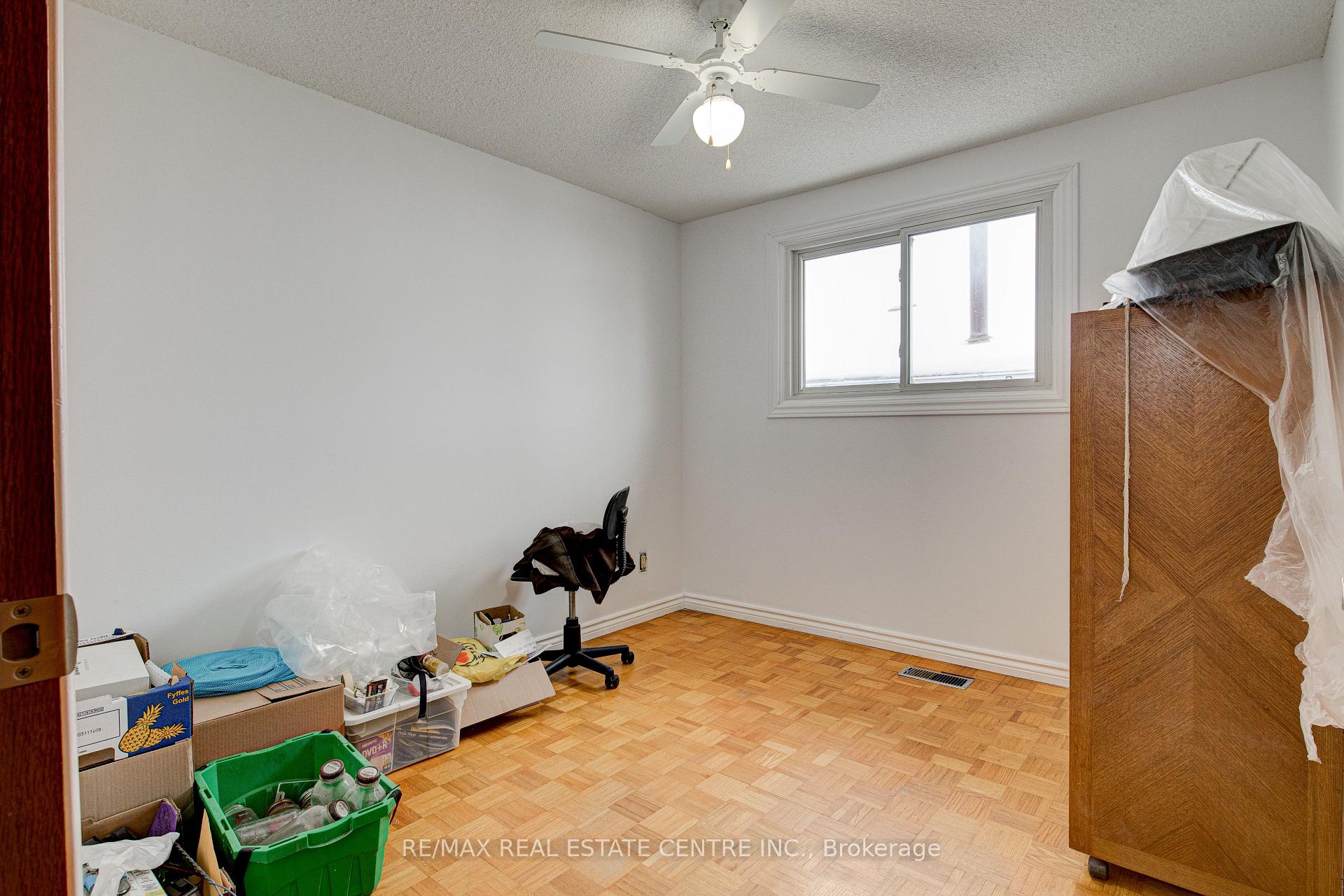 Photo 10 of 74 Elm Ridge Drive, Kitchener — HOMEH