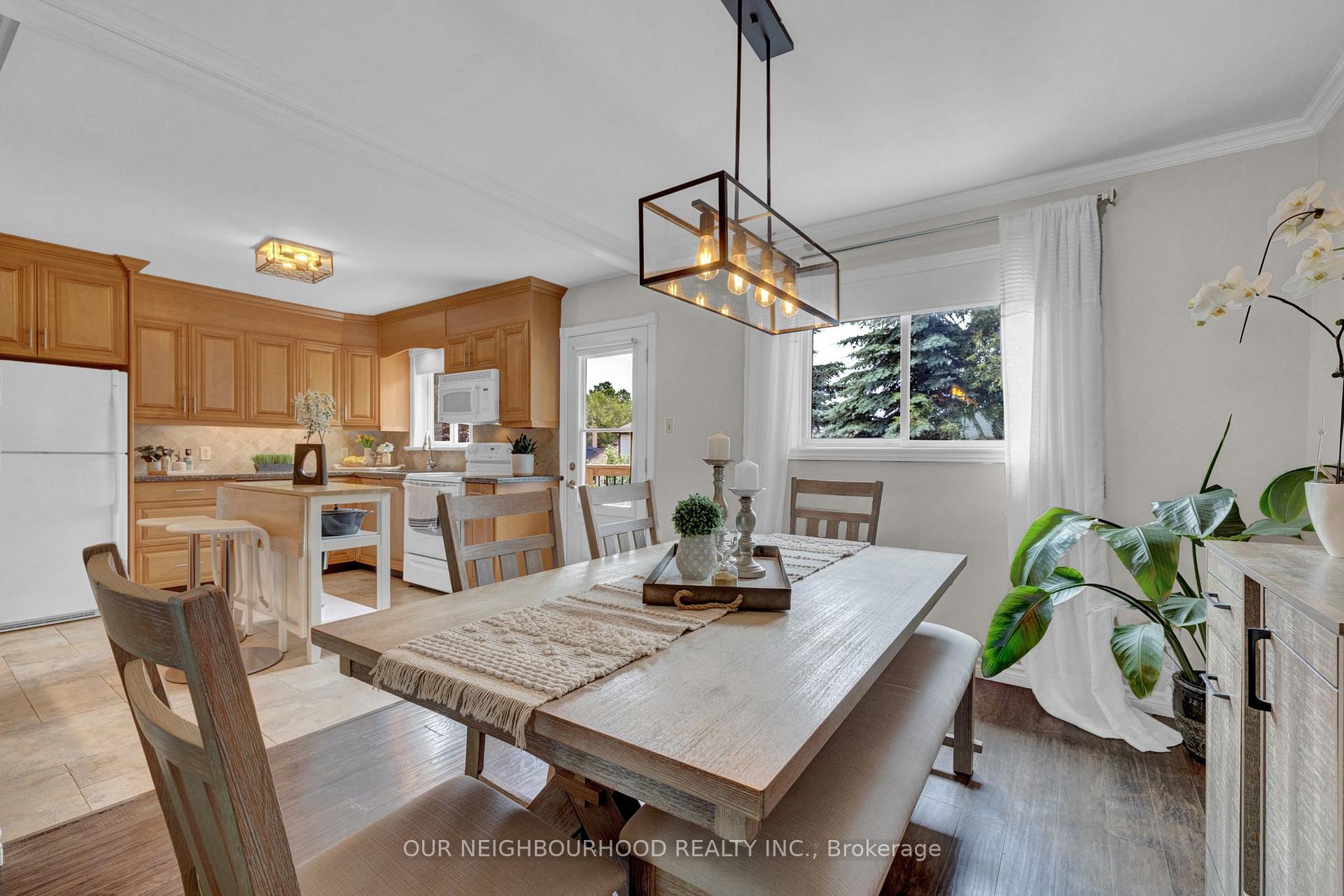 Photo 11 of 8 Chantel Court, Clarington, Bowmanville — HOMEH
