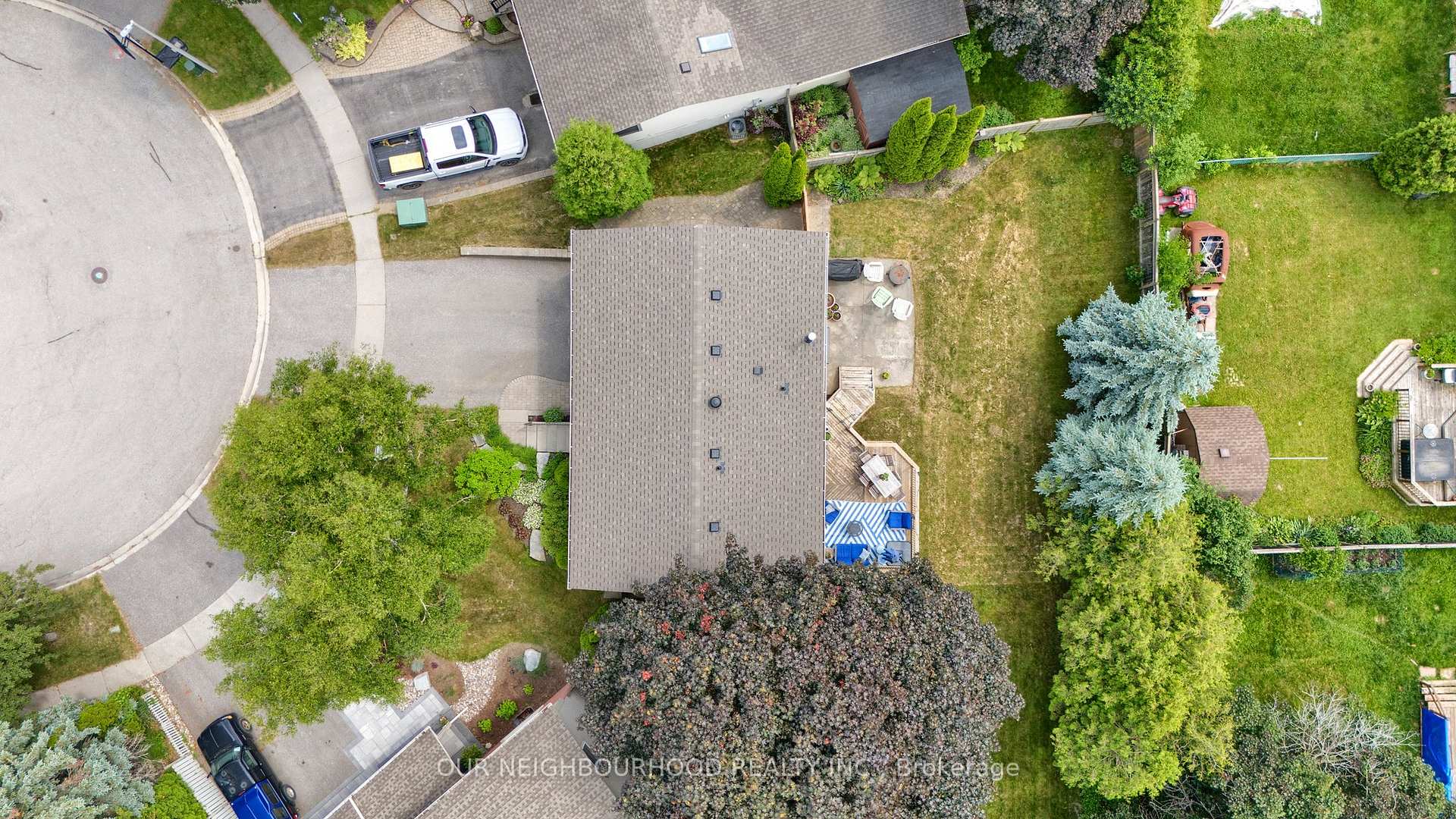 Photo 42 of 8 Chantel Court, Clarington, Bowmanville — HOMEH