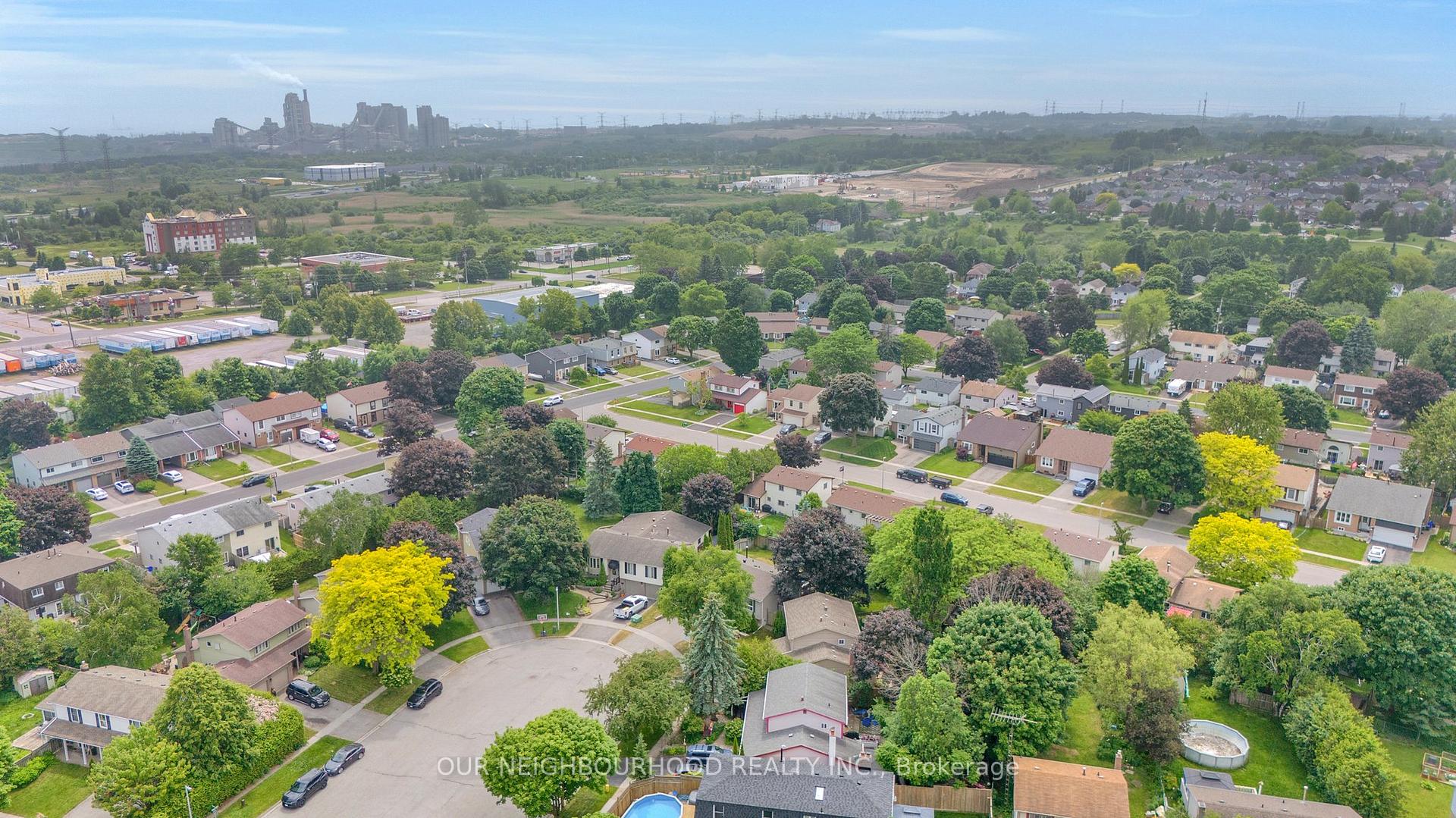Photo 44 of 8 Chantel Court, Clarington, Bowmanville — HOMEH