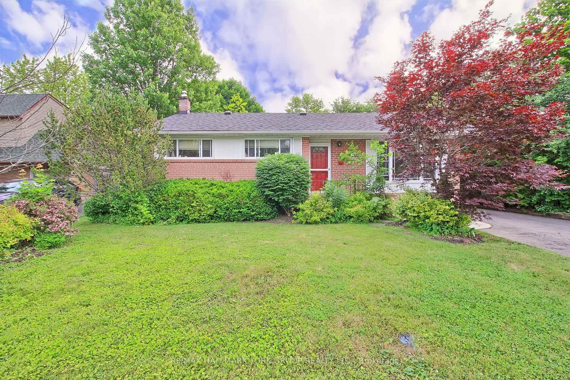 Photo 1 of Unit Basement, 37 Stoddart Drive, Aurora, Aurora Highlands — HOMEH