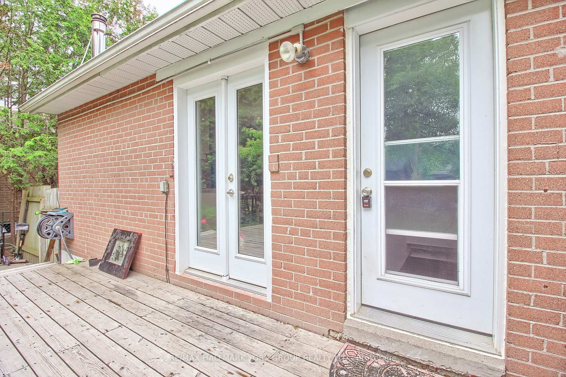 Photo 8 of Unit Basement, 37 Stoddart Drive, Aurora, Aurora Highlands — HOMEH