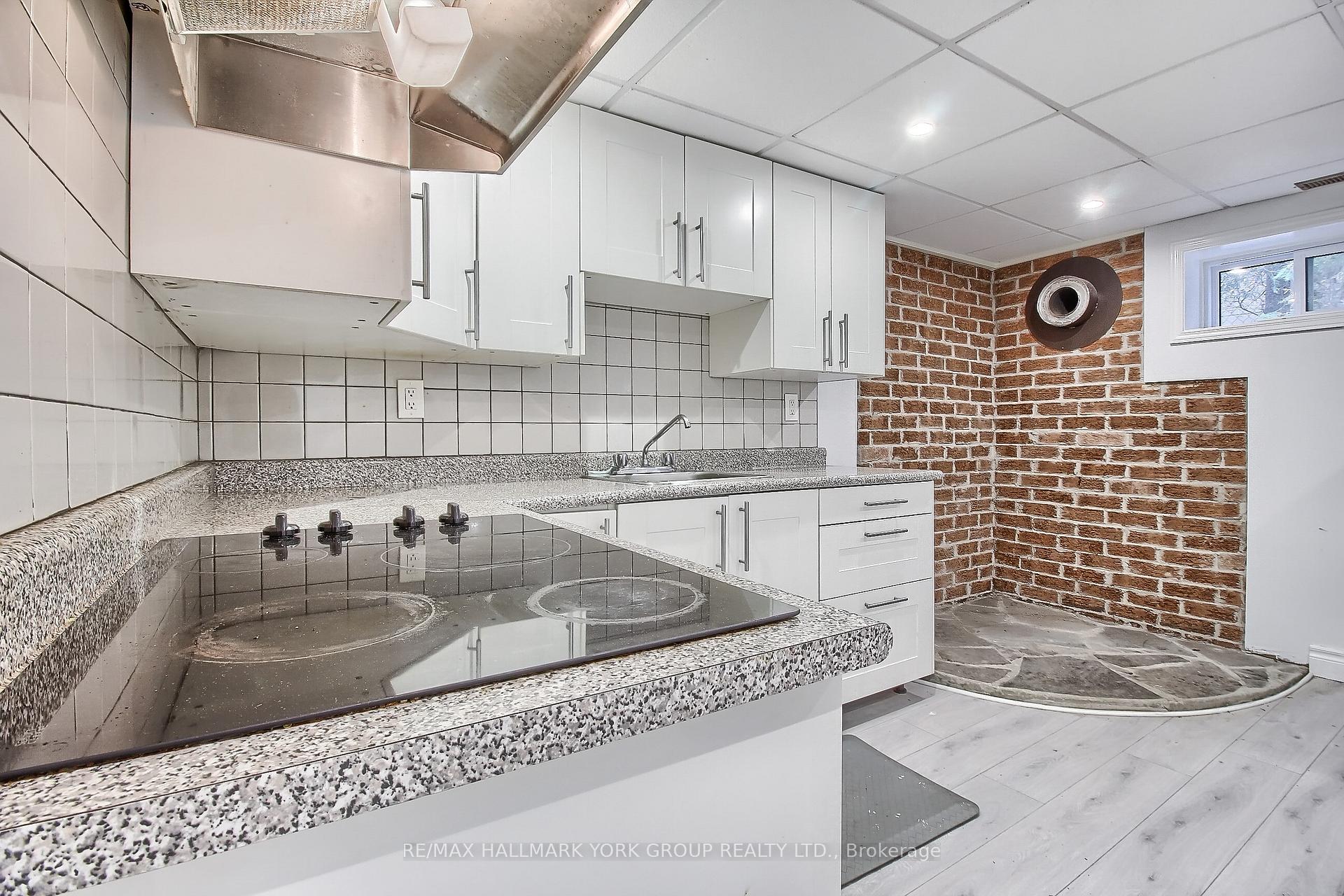 Photo 10 of Unit Basement, 37 Stoddart Drive, Aurora, Aurora Highlands — HOMEH