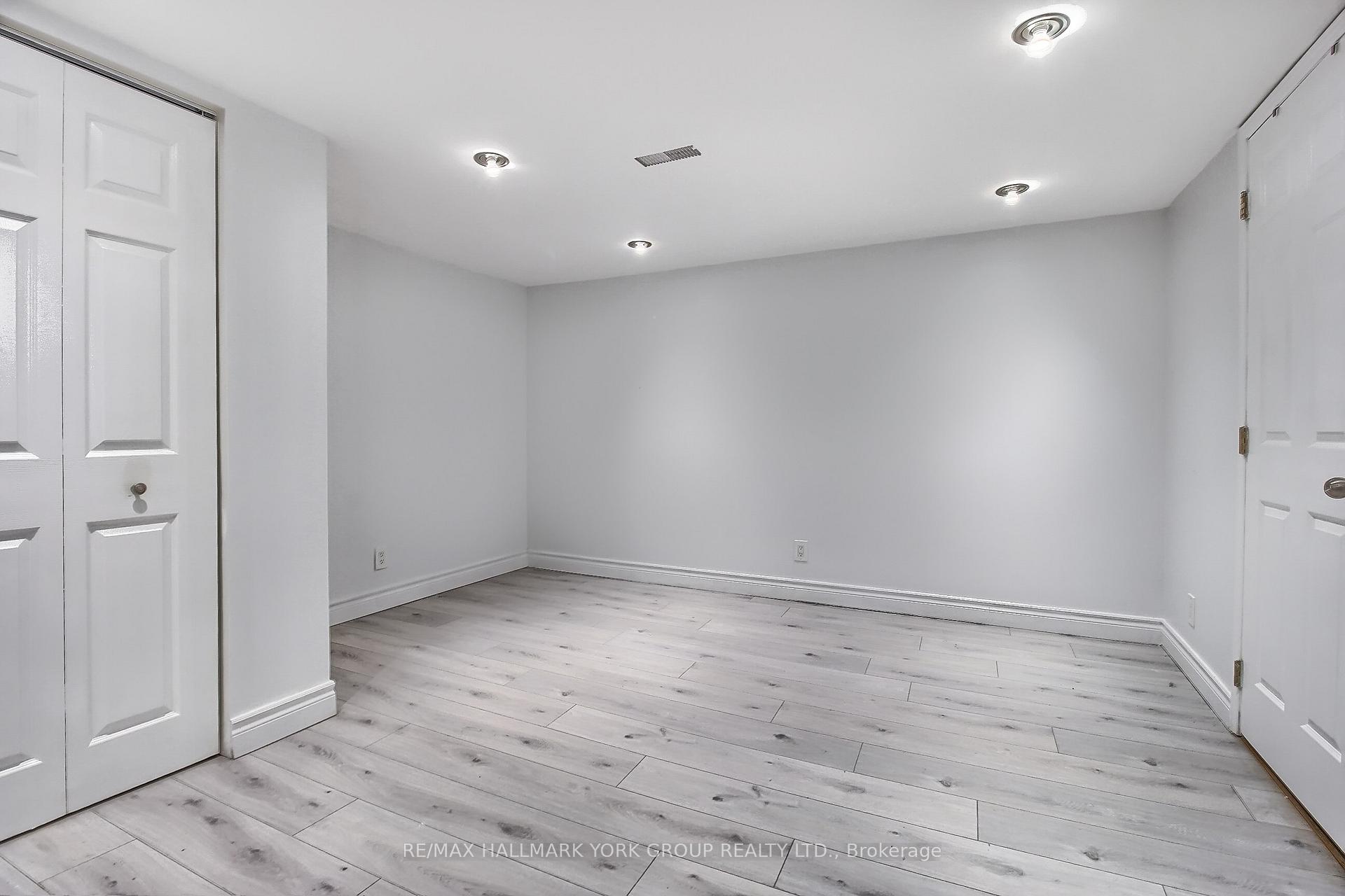 Photo 14 of Unit Basement, 37 Stoddart Drive, Aurora, Aurora Highlands — HOMEH