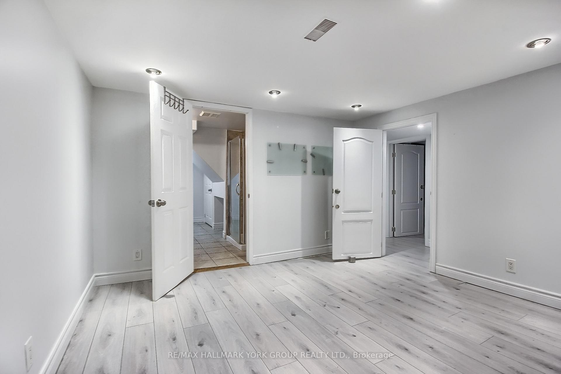 Photo 13 of Unit Basement, 37 Stoddart Drive, Aurora, Aurora Highlands — HOMEH