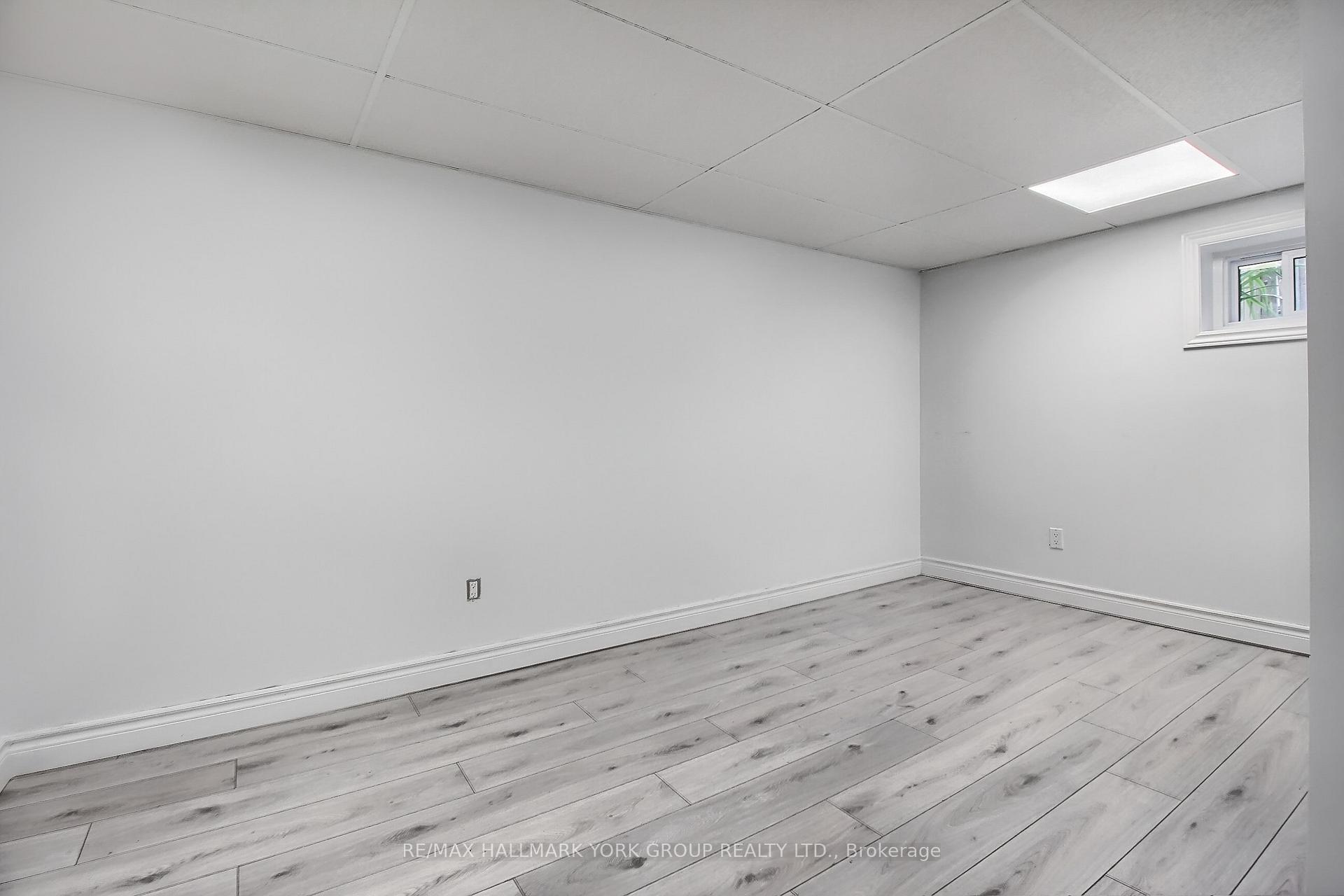 Photo 15 of Unit Basement, 37 Stoddart Drive, Aurora, Aurora Highlands — HOMEH