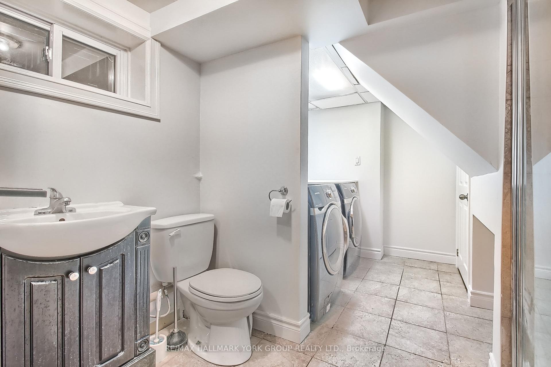 Photo 18 of Unit Basement, 37 Stoddart Drive, Aurora, Aurora Highlands — HOMEH