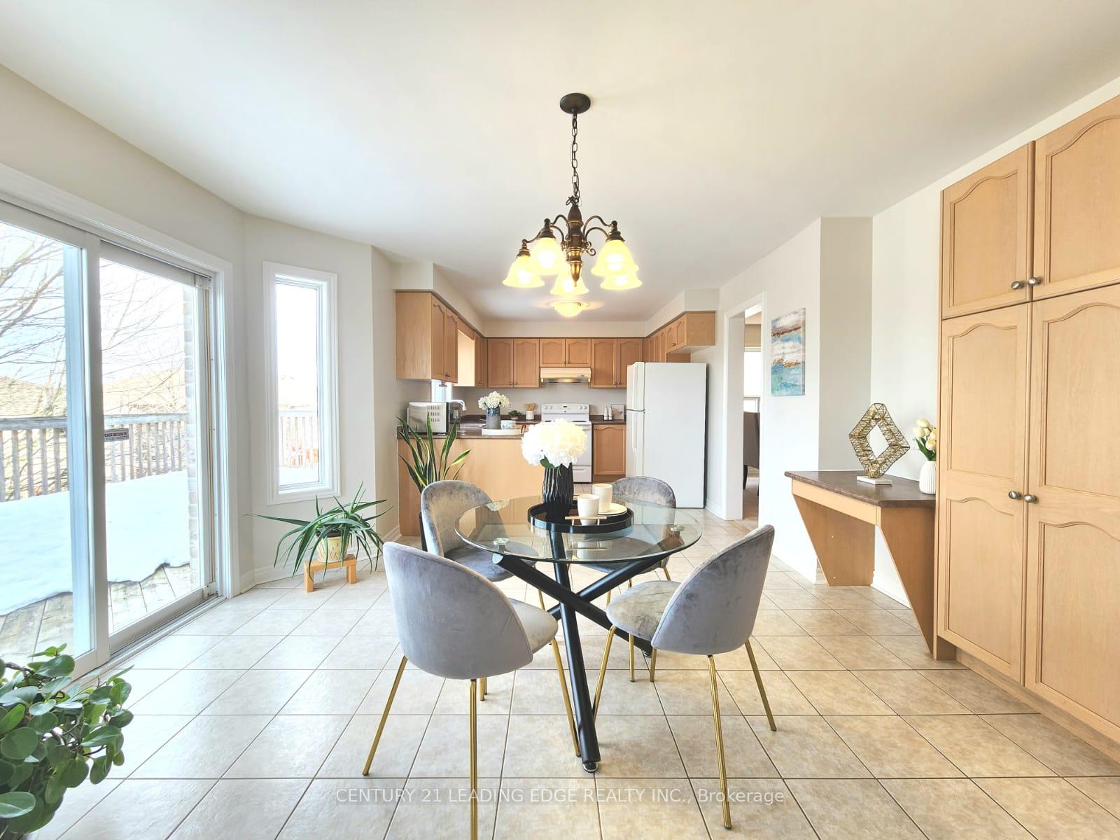 Photo 8 of 22 Grant's Way, Barrie, Ardagh — HOMEH