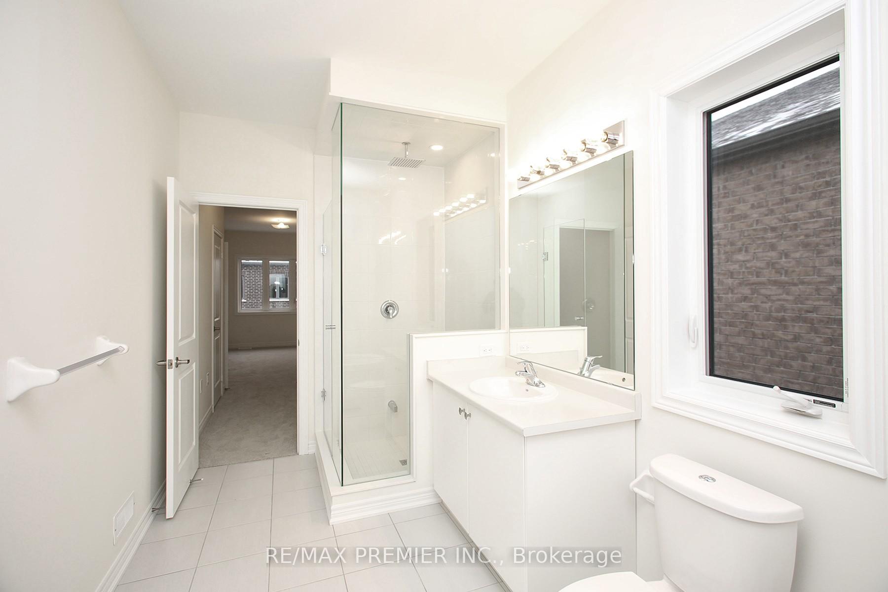 Photo 17 of 81 Kinloss Street, Vaughan, Kleinburg — HOMEH