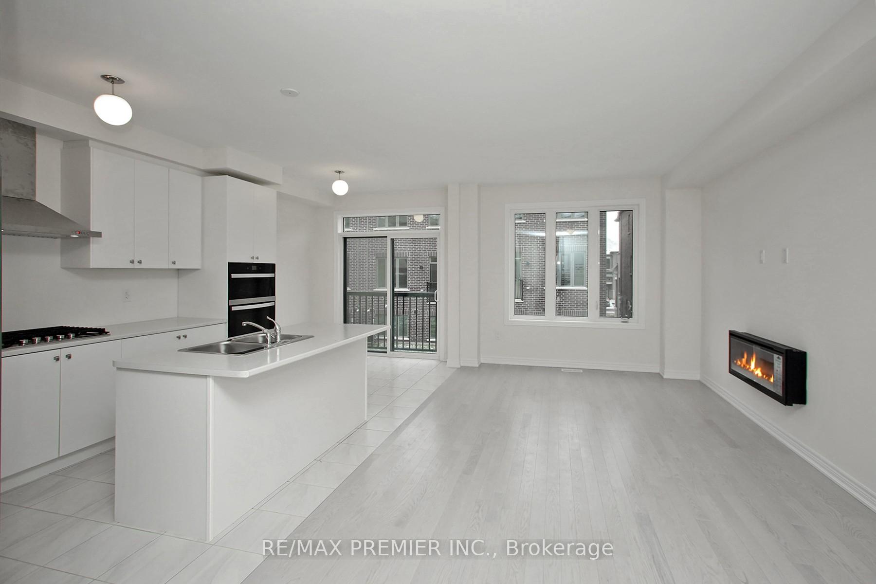 Photo 6 of 81 Kinloss Street, Vaughan, Kleinburg — HOMEH
