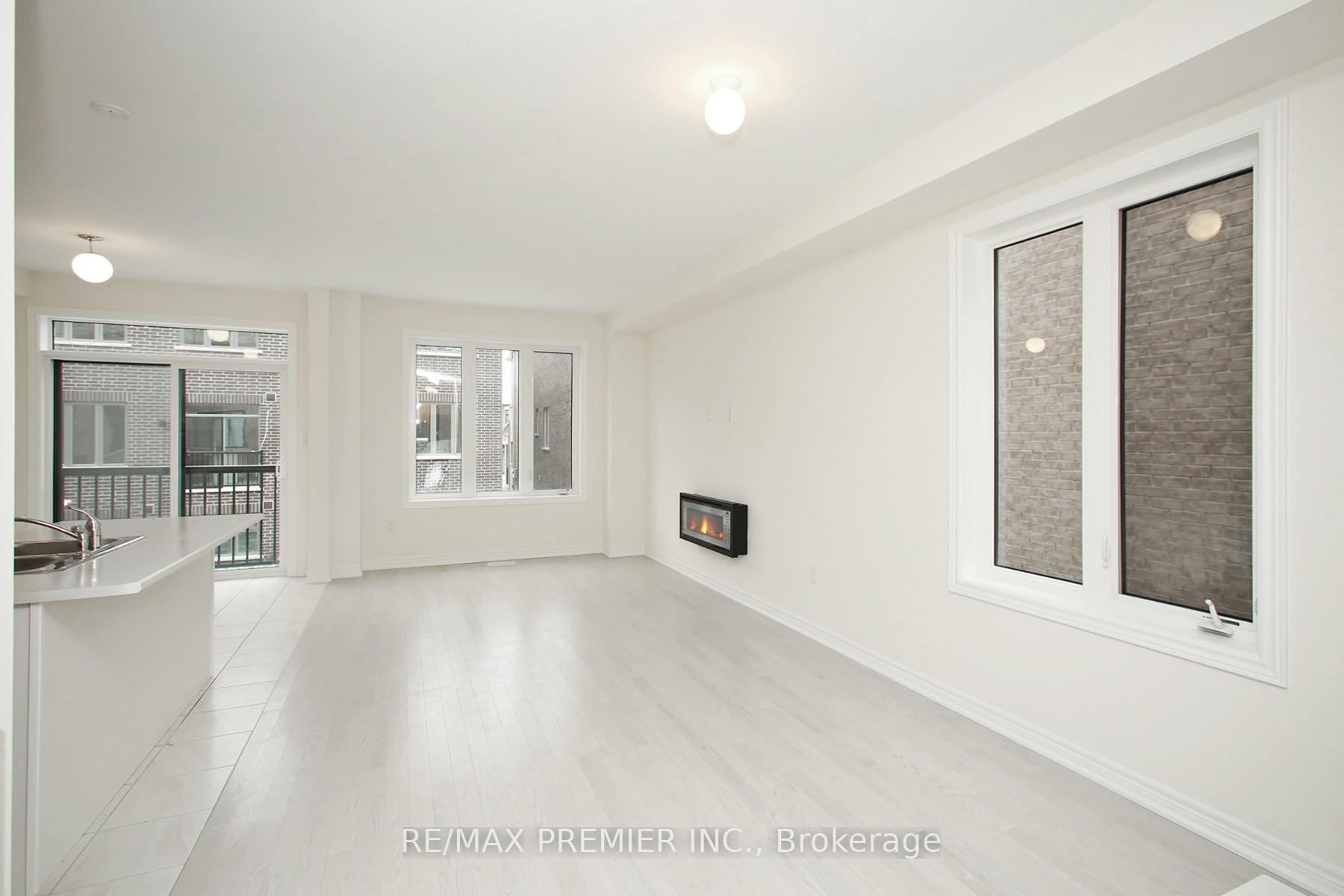 Photo 9 of 81 Kinloss Street, Vaughan, Kleinburg — HOMEH