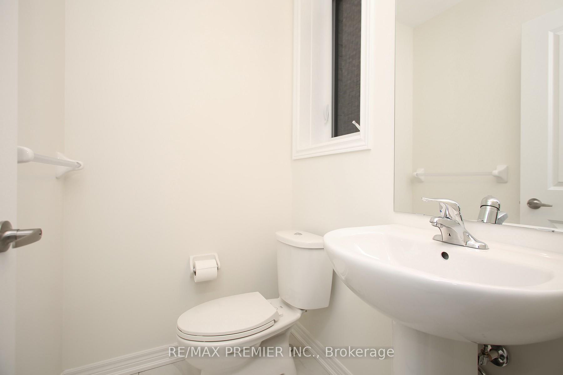 Photo 16 of 81 Kinloss Street, Vaughan, Kleinburg — HOMEH