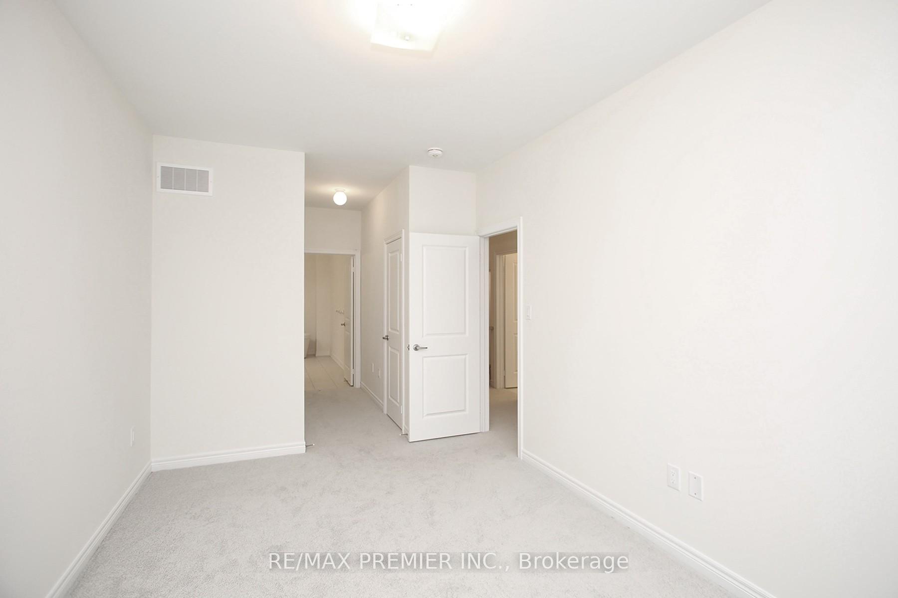 Photo 14 of 81 Kinloss Street, Vaughan, Kleinburg — HOMEH