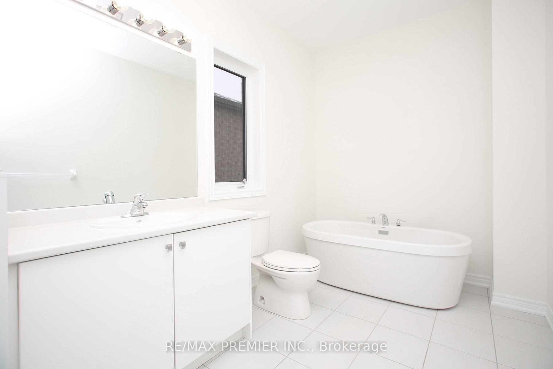 Photo 18 of 81 Kinloss Street, Vaughan, Kleinburg — HOMEH