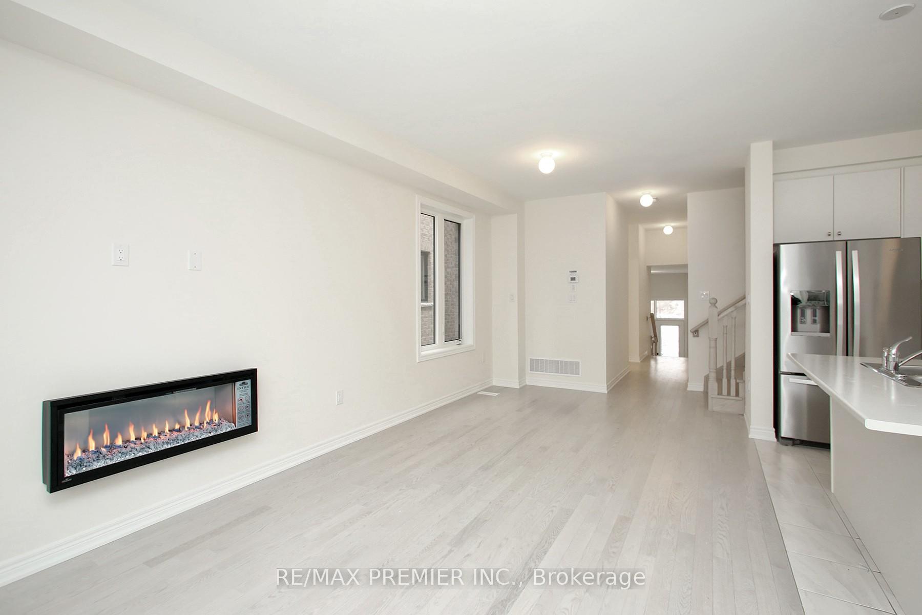 Photo 10 of 81 Kinloss Street, Vaughan, Kleinburg — HOMEH