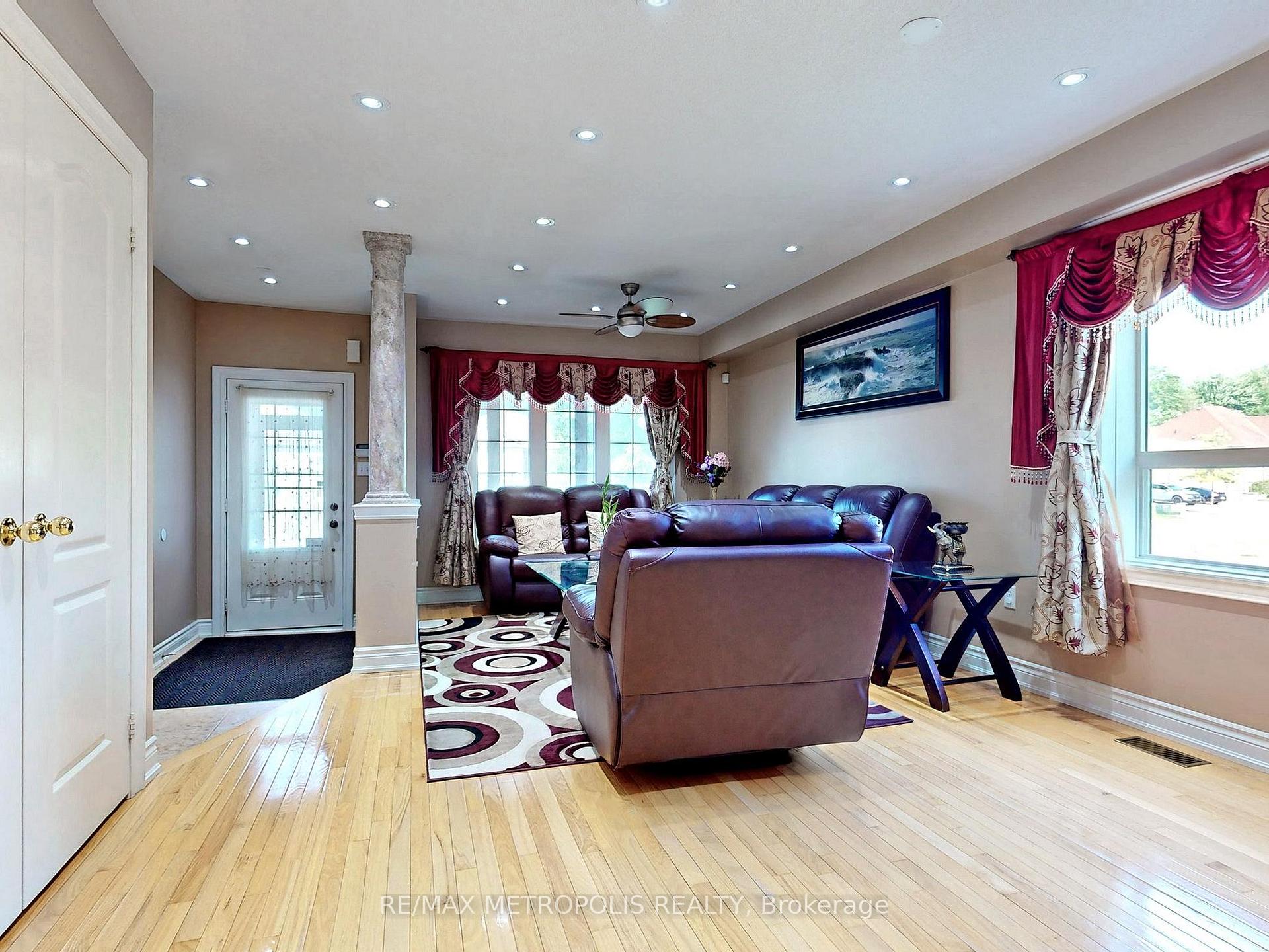 Photo 2 of 263 Greenwood Drive, Essa, Angus — HOMEH
