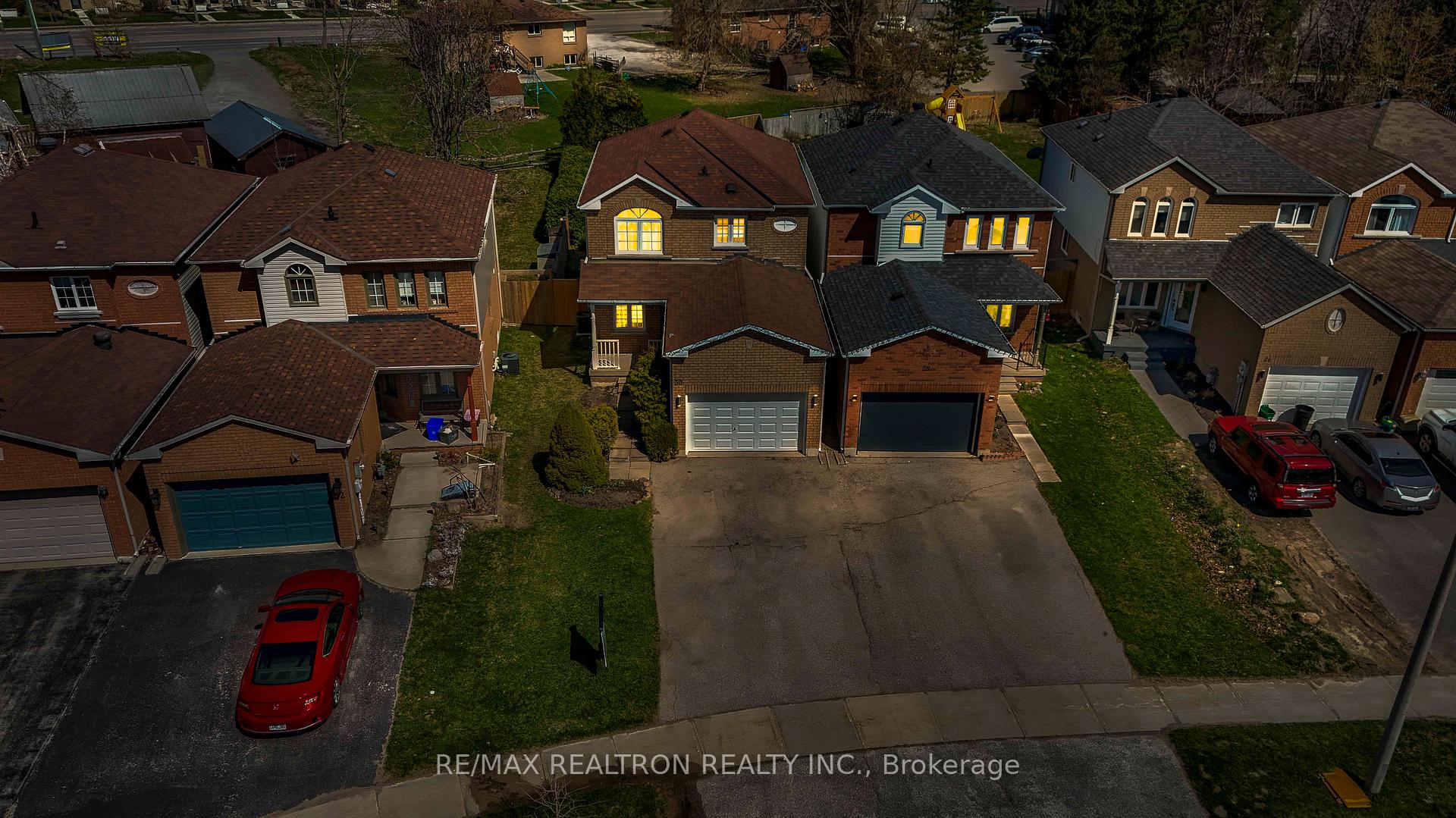 Photo 1 of 34 Aikens Crescent, Barrie, Holly — HOMEH