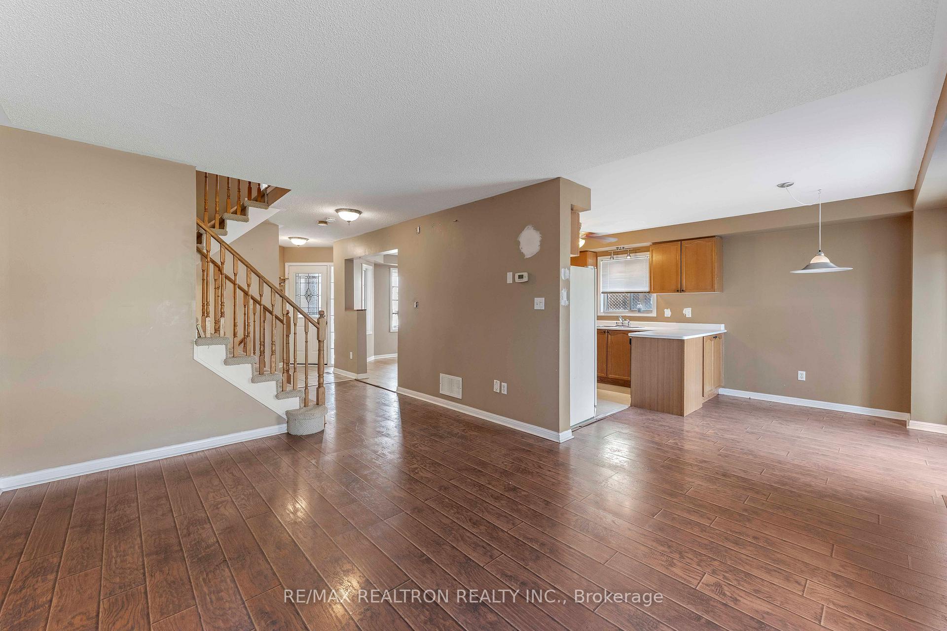 Photo 34 of 34 Aikens Crescent, Barrie, Holly — HOMEH